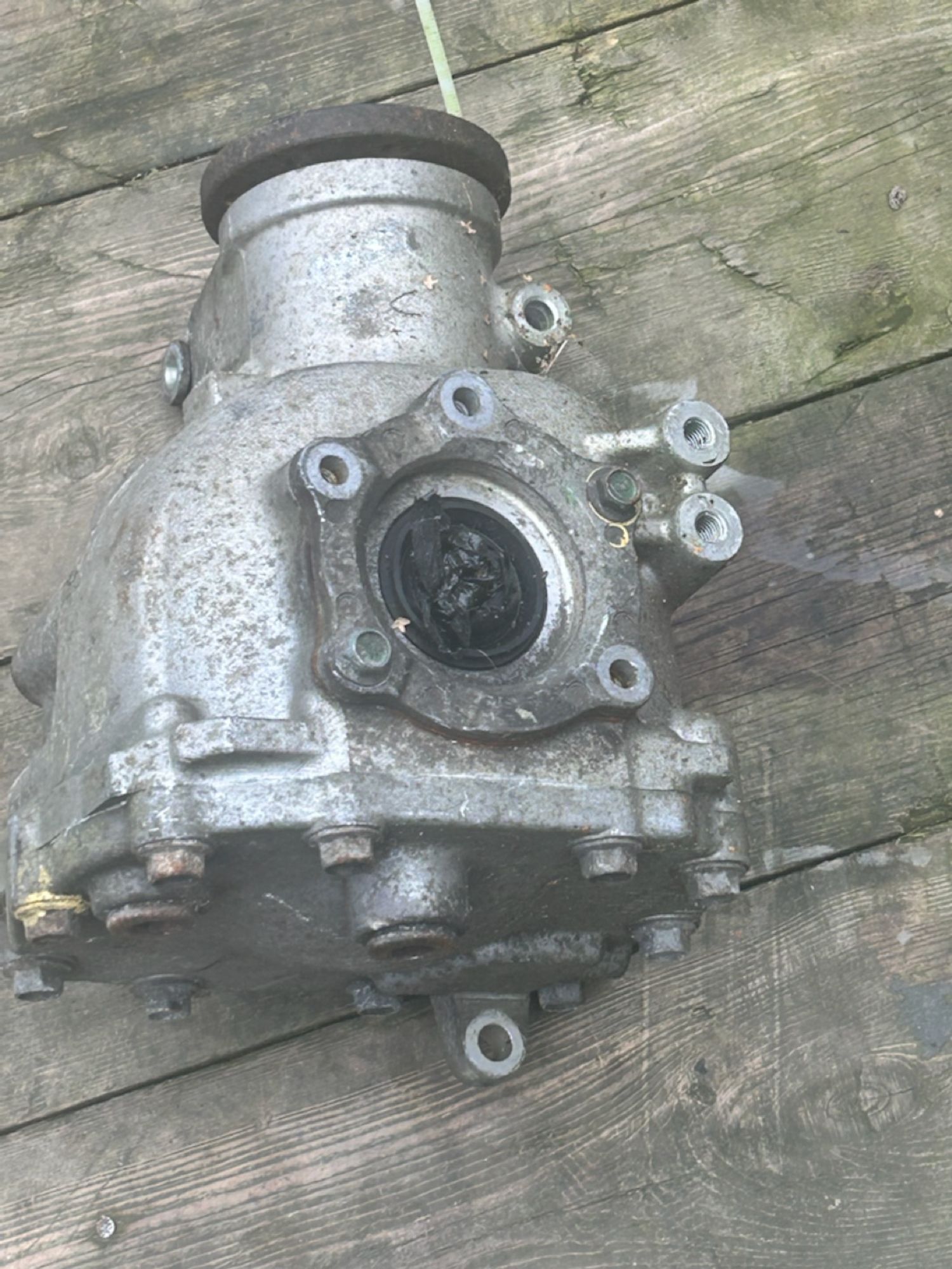 https://ycs.partsauto.market/partsauto-images/thmbs/userImages/6c041085ce847b07e3ea33e65ae09e6a/part/e51dda78-2774-4961-a2d8-39f0f747756a_1786101886228.jpg