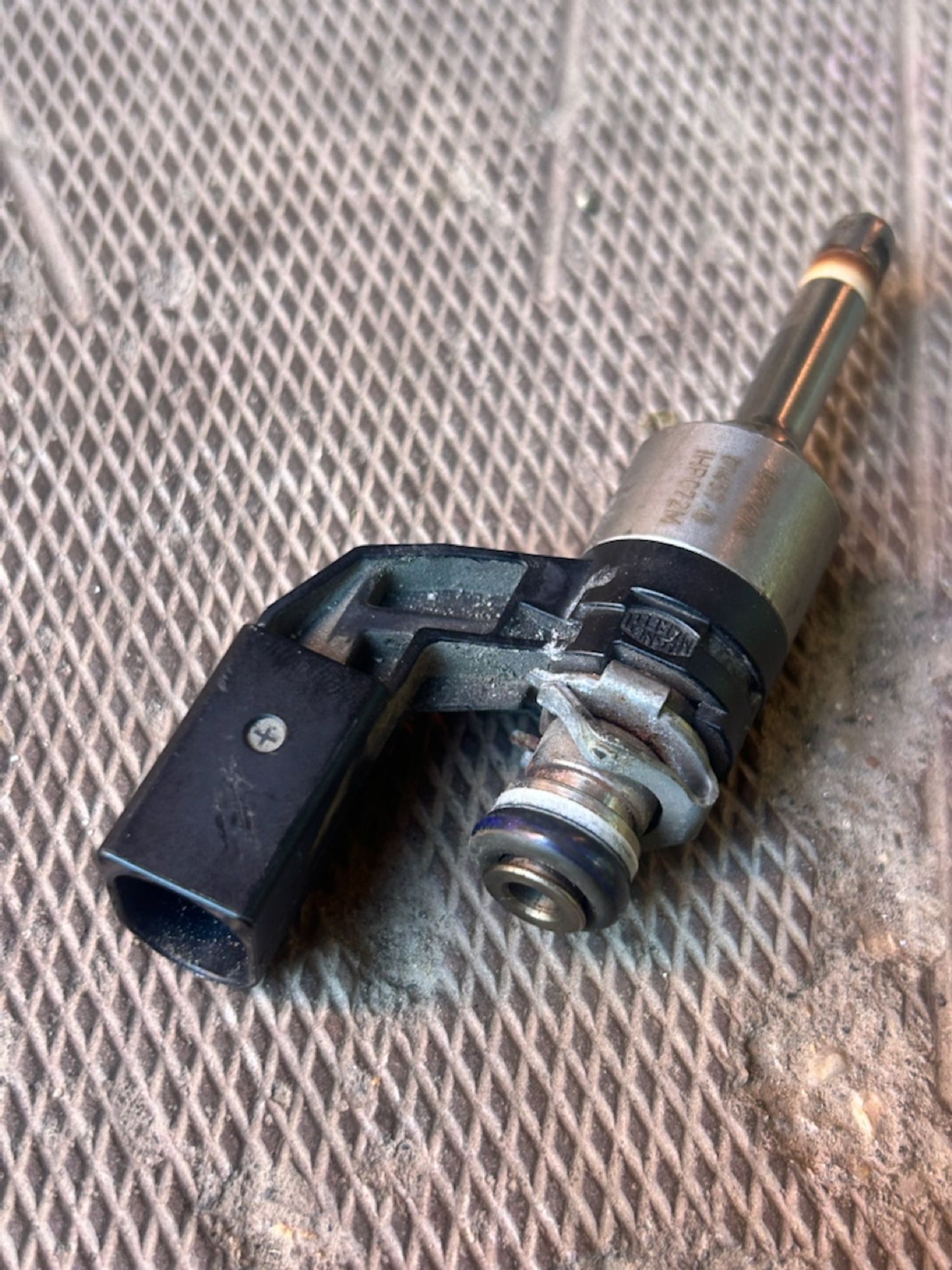 https://ycs.partsauto.market/partsauto-images/thmbs/userImages/6c041085ce847b07e3ea33e65ae09e6a/part/e8d744d3-b867-4ca9-afa6-5866cab4d8c7_1784458818348.jpg