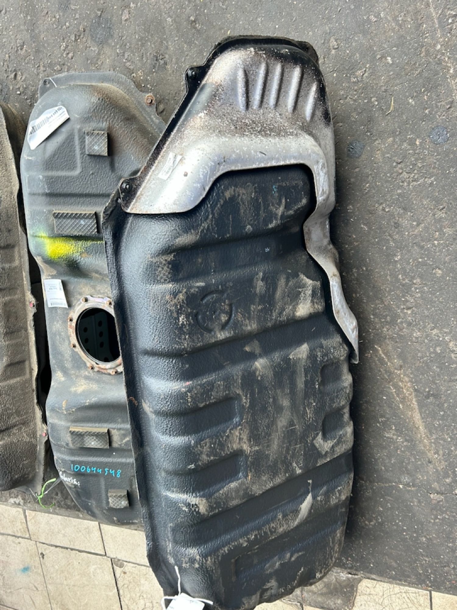 https://ycs.partsauto.market/partsauto-images/thmbs/userImages/6c041085ce847b07e3ea33e65ae09e6a/part/ee81c078-675a-41bc-b35c-9f9691fa7ddb_1786905724609.jpg