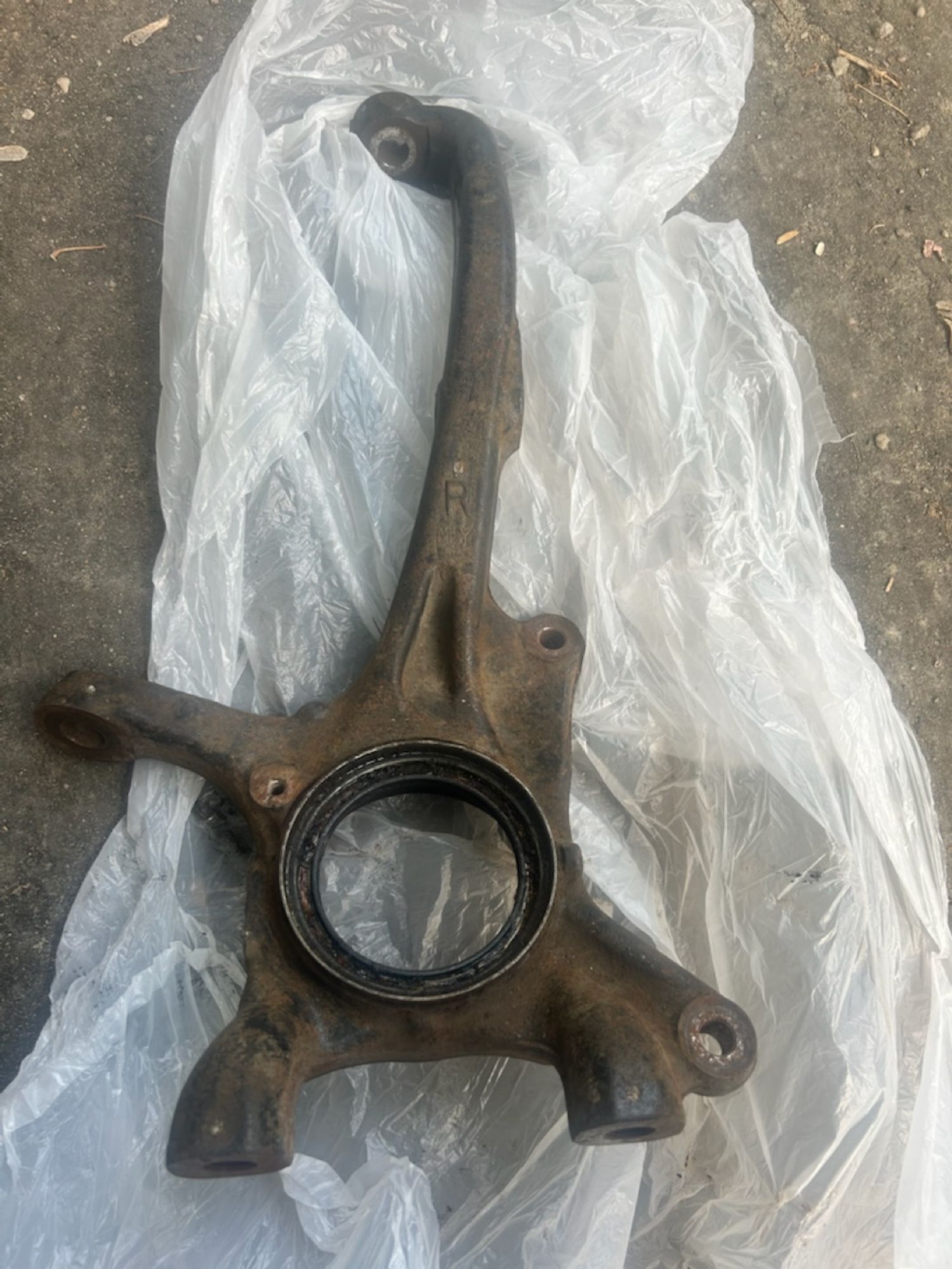 https://ycs.partsauto.market/partsauto-images/thmbs/userImages/6c041085ce847b07e3ea33e65ae09e6a/part/f7bb790d-1753-4bf6-a92e-2f5a81a13607_1783773962159.jpg