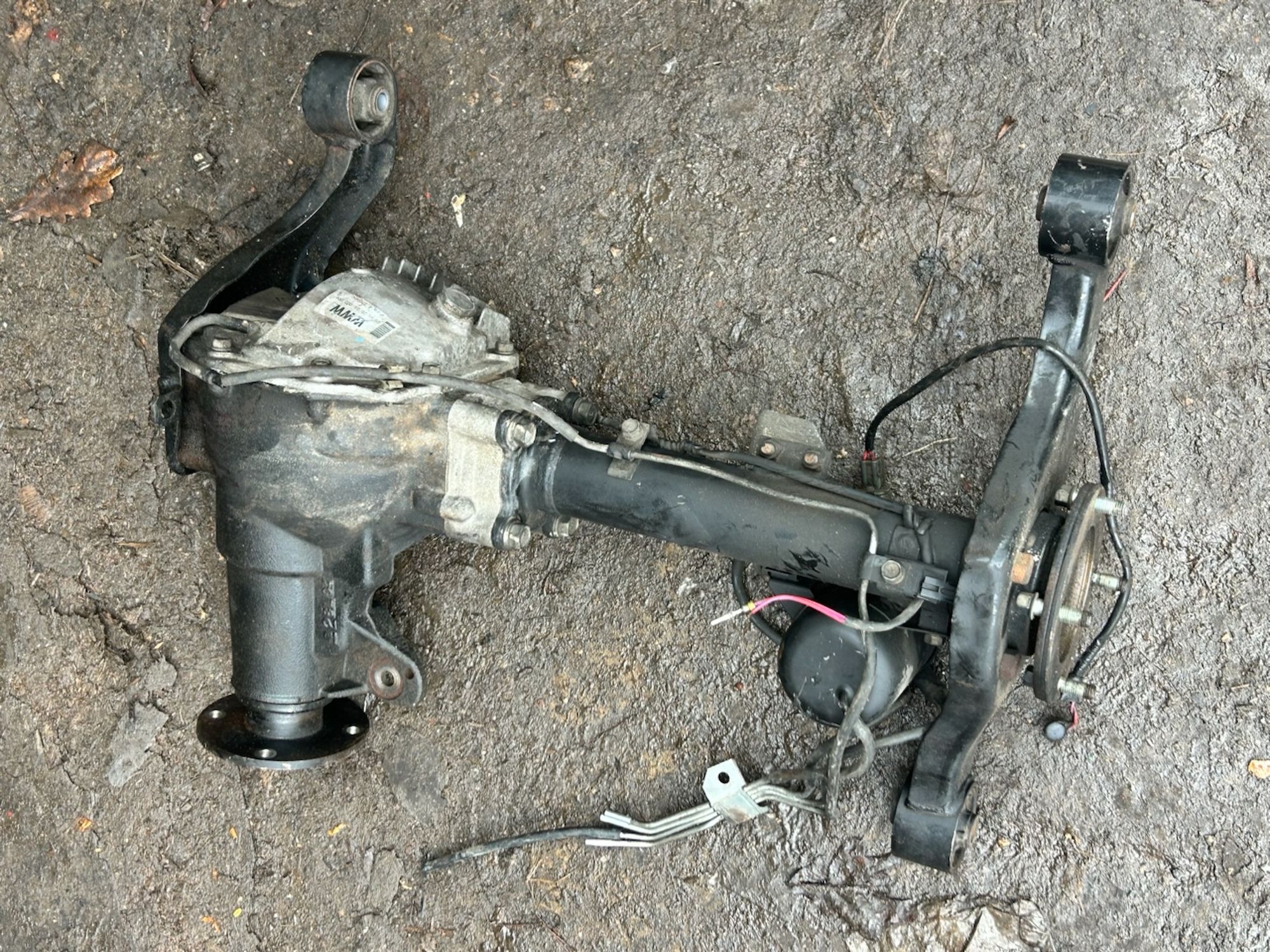 https://ycs.partsauto.market/partsauto-images/thmbs/userImages/6c041085ce847b07e3ea33e65ae09e6a/part/f84ceec9-6684-4f6a-ac9a-6f49f1d70334_1778786449224.jpg