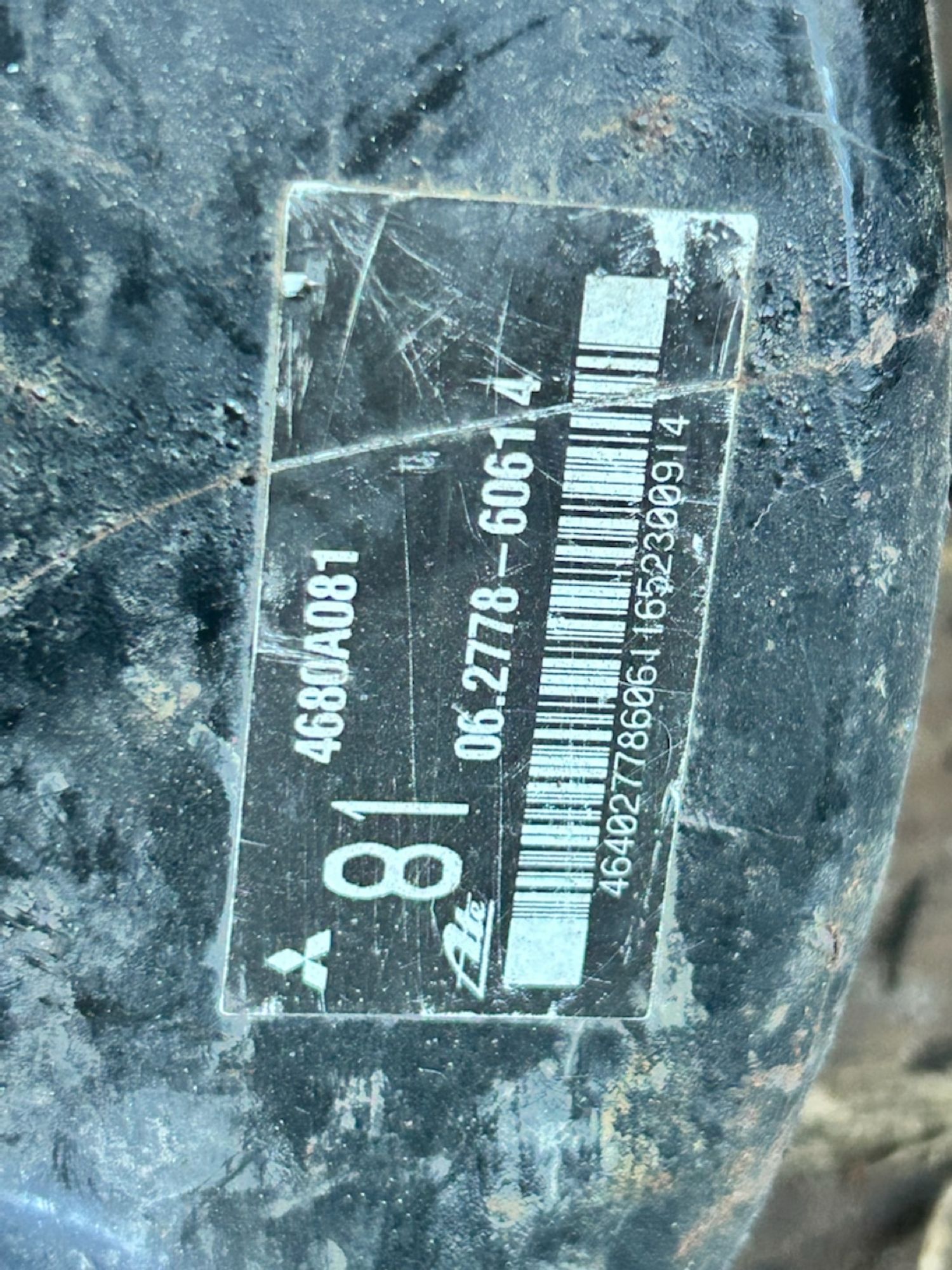 https://ycs.partsauto.market/partsauto-images/thmbs/userImages/6c041085ce847b07e3ea33e65ae09e6a/part/fcf17089-f9b8-43af-9d27-48973f4e3b68_1784452793466.jpg
