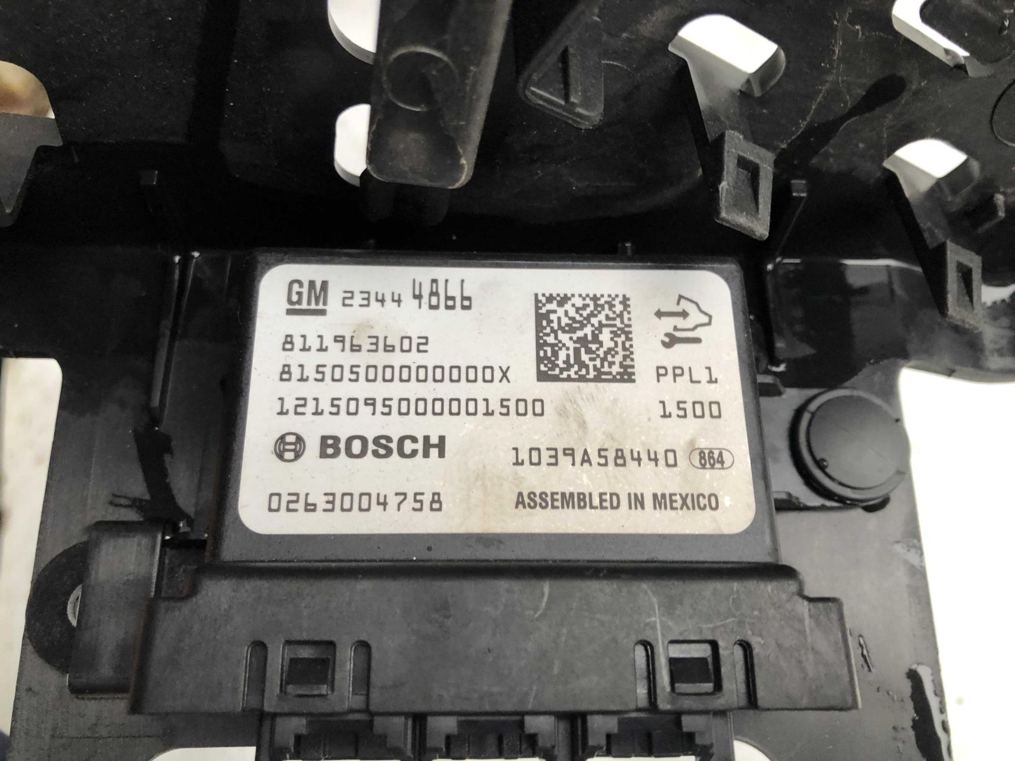 https://ycs.partsauto.market/partsauto-images/thmbs/userImages/6c041085ce847b07e3ea33e65ae09e6a/part/ffa7de5e-ed92-447f-ab62-8d8980170c8e_1785014532352.jpg