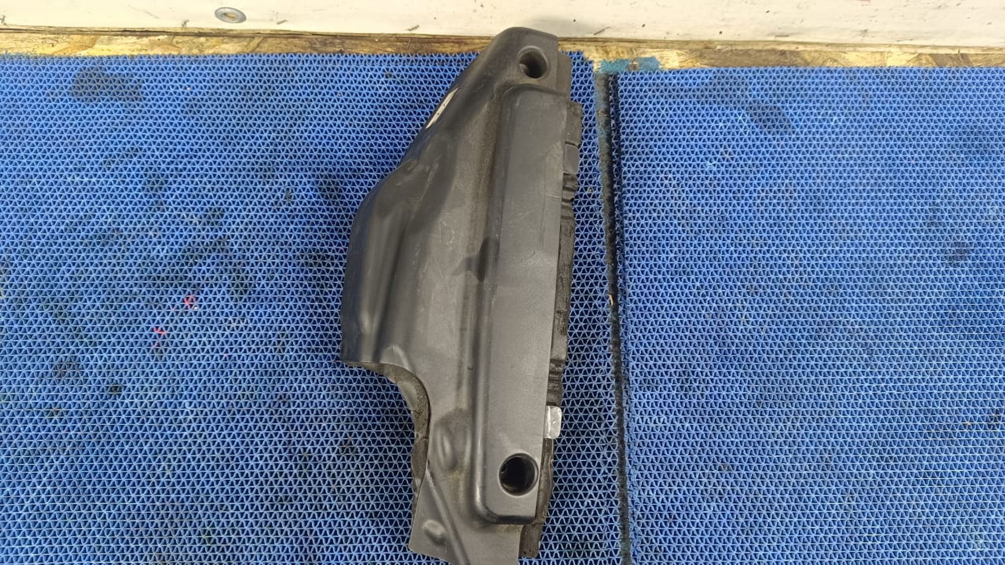 https://ycs.partsauto.market/partsauto-images/thmbs/userImages/72ad5fba4727bffbc6ea9a8c61494201/part/0b420dc7-d9a0-42a7-9b2f-6db883f5ad5a_1745409461272.jpg