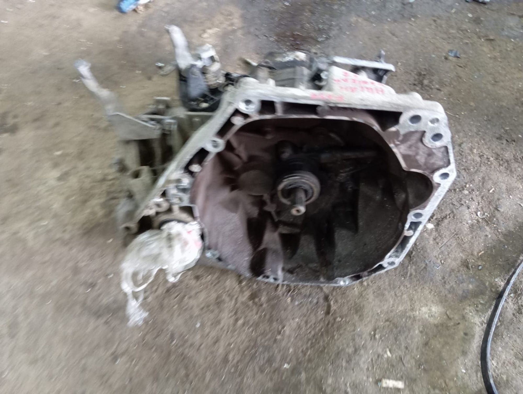 https://ycs.partsauto.market/partsauto-images/thmbs/userImages/72ad5fba4727bffbc6ea9a8c61494201/part/3730b095-397c-483c-a5c7-ed8801a07b85_1710241962893.jpg