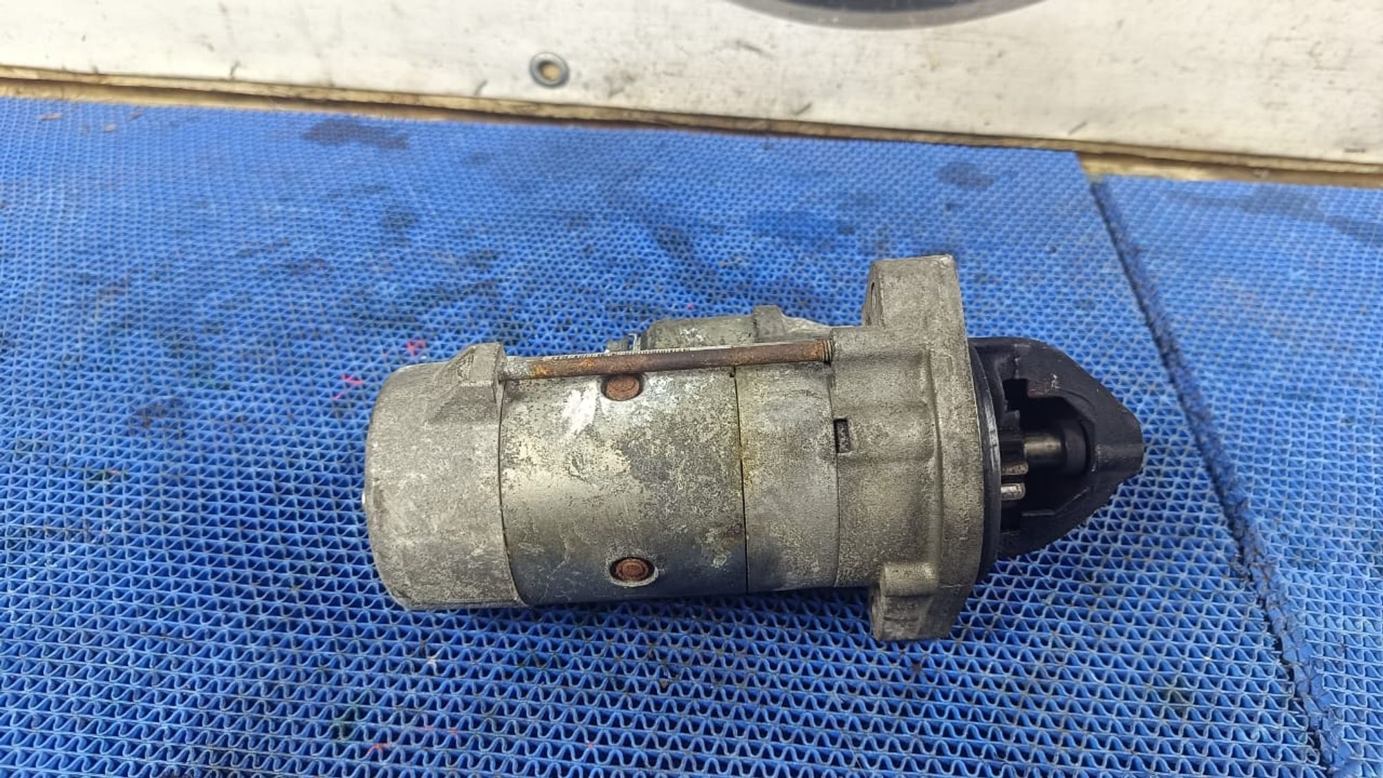 https://ycs.partsauto.market/partsauto-images/thmbs/userImages/72ad5fba4727bffbc6ea9a8c61494201/part/3bf75c58-a864-4e09-98f5-73632099d4b2_1745229442323.jpg