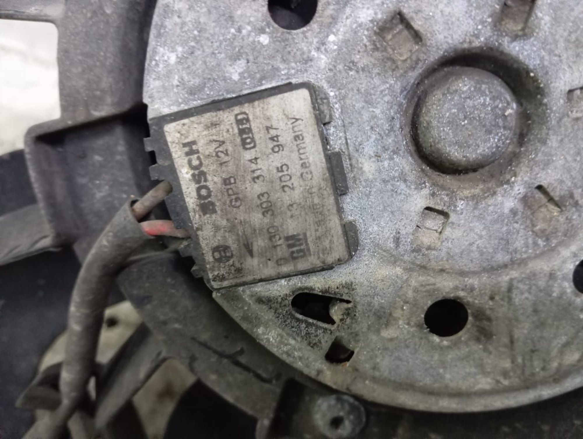 https://ycs.partsauto.market/partsauto-images/thmbs/userImages/72ad5fba4727bffbc6ea9a8c61494201/part/411c90eb-7114-4a8d-a081-3afe433619b4_1708193541065.jpg