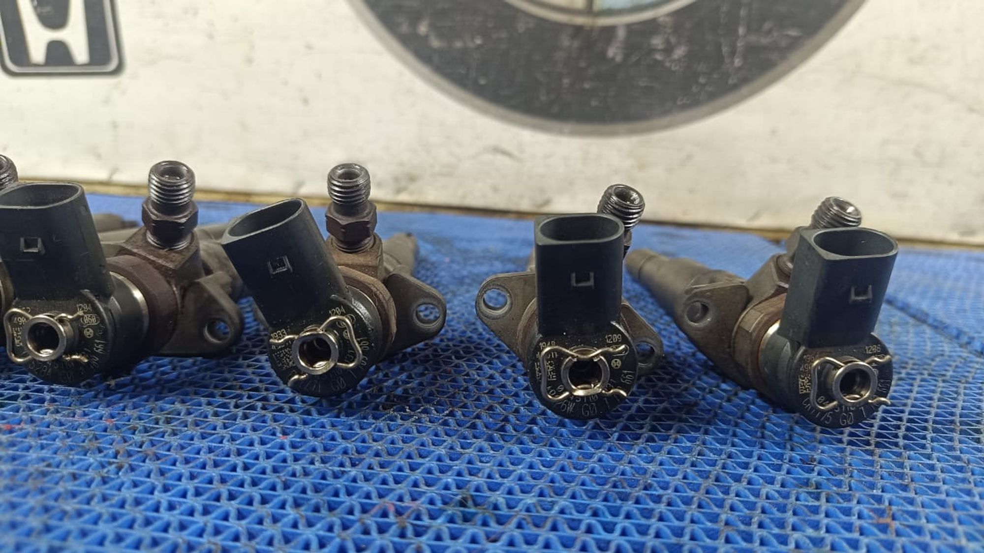 https://ycs.partsauto.market/partsauto-images/thmbs/userImages/72ad5fba4727bffbc6ea9a8c61494201/part/703cc42a-ebc7-4cc1-8999-63aa31328bf2_1745229615098.jpg