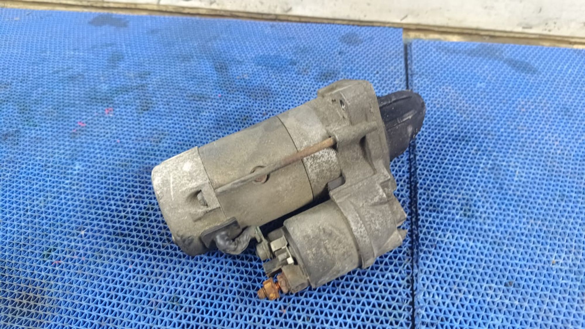 https://ycs.partsauto.market/partsauto-images/thmbs/userImages/72ad5fba4727bffbc6ea9a8c61494201/part/87486499-dff1-48fe-9027-85df05709873_1745229435195.jpg