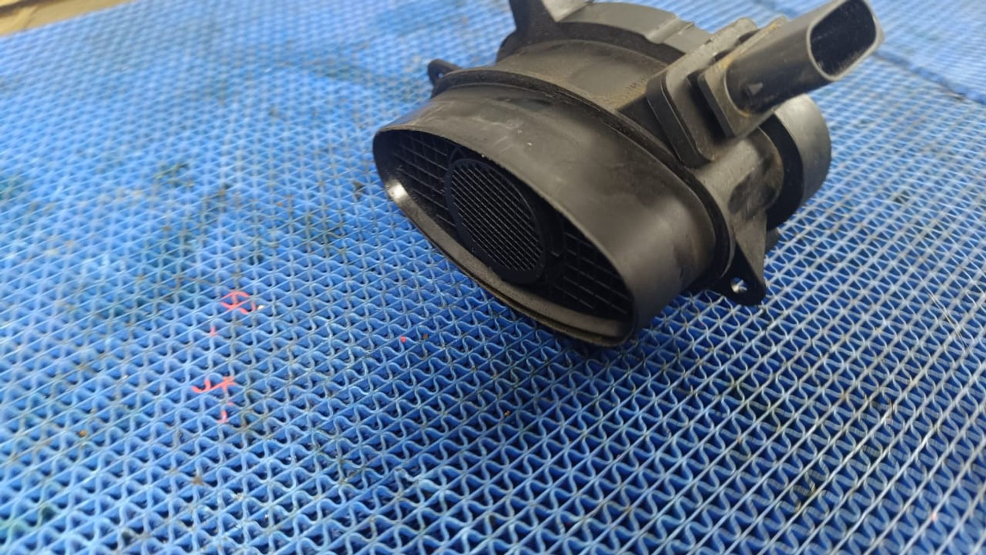 https://ycs.partsauto.market/partsauto-images/thmbs/userImages/72ad5fba4727bffbc6ea9a8c61494201/part/932ffbab-07eb-430e-9e55-056edf6f70af_1745229077924.jpg