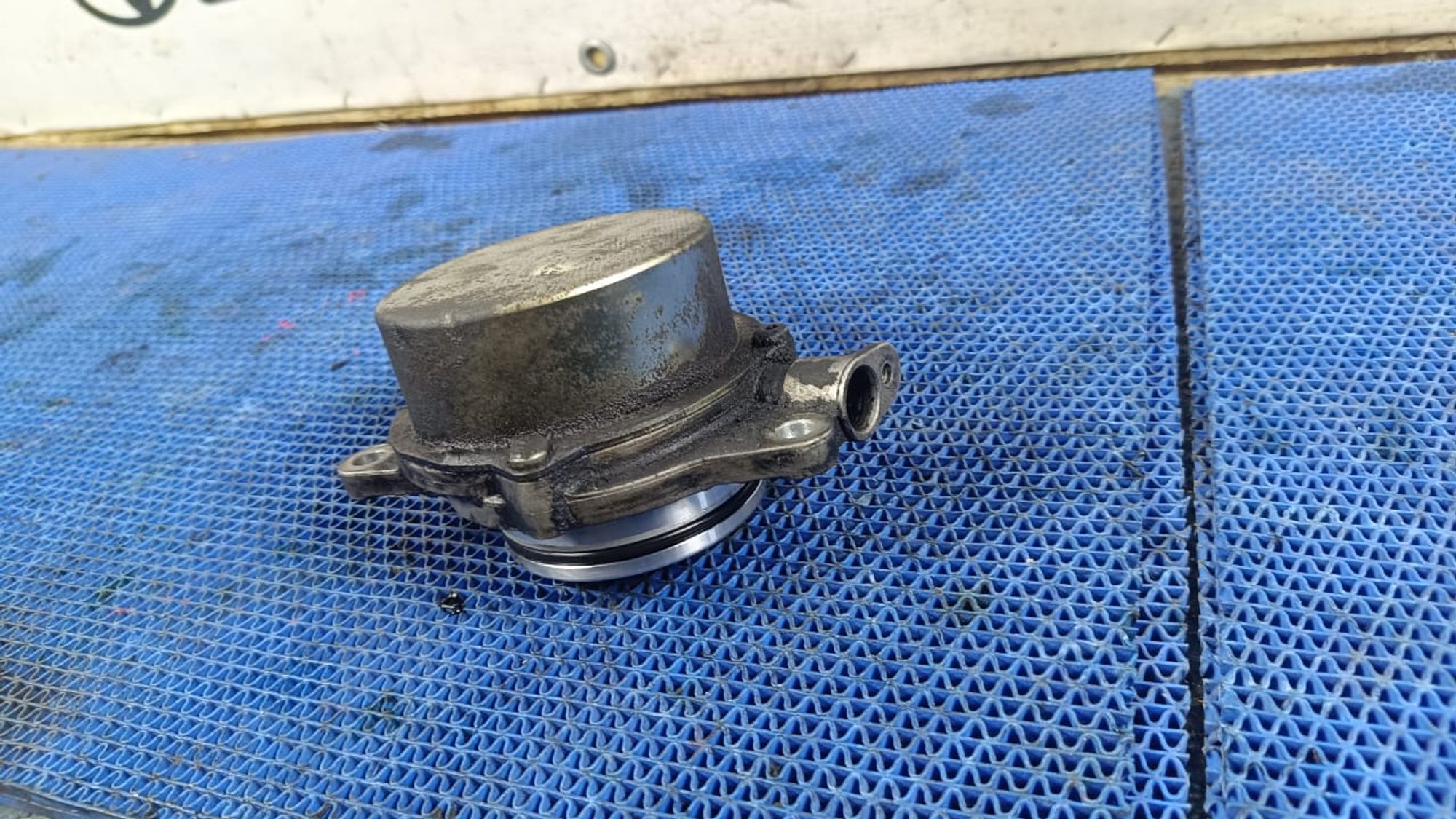 https://ycs.partsauto.market/partsauto-images/thmbs/userImages/72ad5fba4727bffbc6ea9a8c61494201/part/bd6b7380-7441-40d8-9514-09ad300f9a6d_1745243372848.jpg