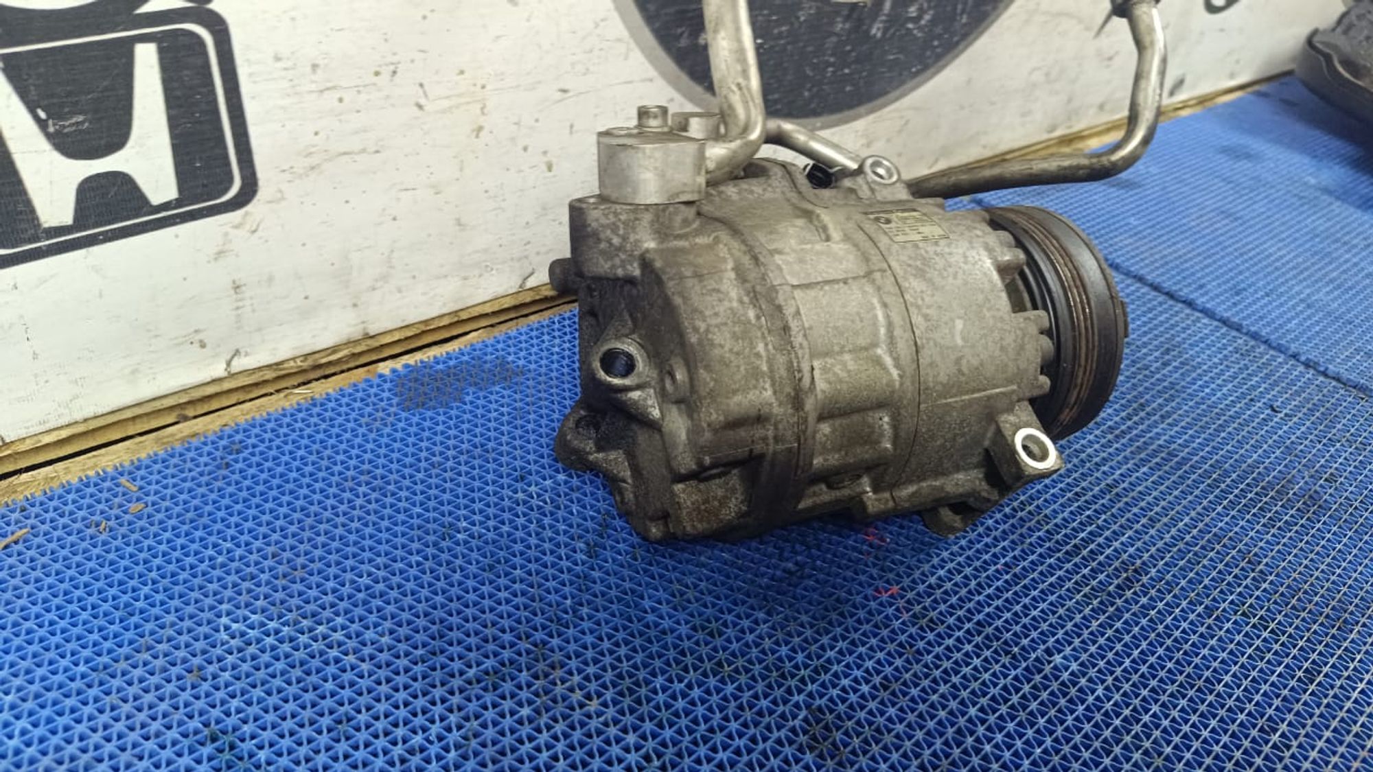 https://ycs.partsauto.market/partsauto-images/thmbs/userImages/72ad5fba4727bffbc6ea9a8c61494201/part/d28c6aa3-337e-47da-8d60-2157119fa265_1745229915694.jpg