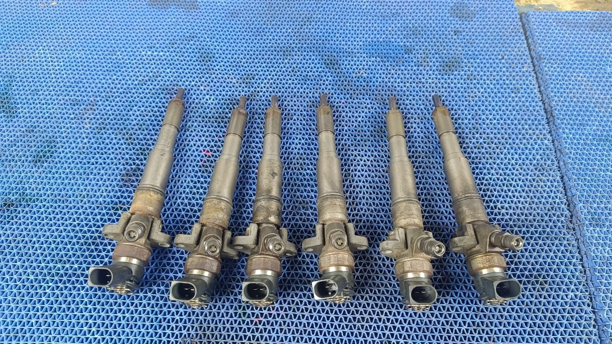 https://ycs.partsauto.market/partsauto-images/thmbs/userImages/72ad5fba4727bffbc6ea9a8c61494201/part/da586d9a-49d2-4a66-8ff3-4c9bd70915fc_1745229622259.jpg
