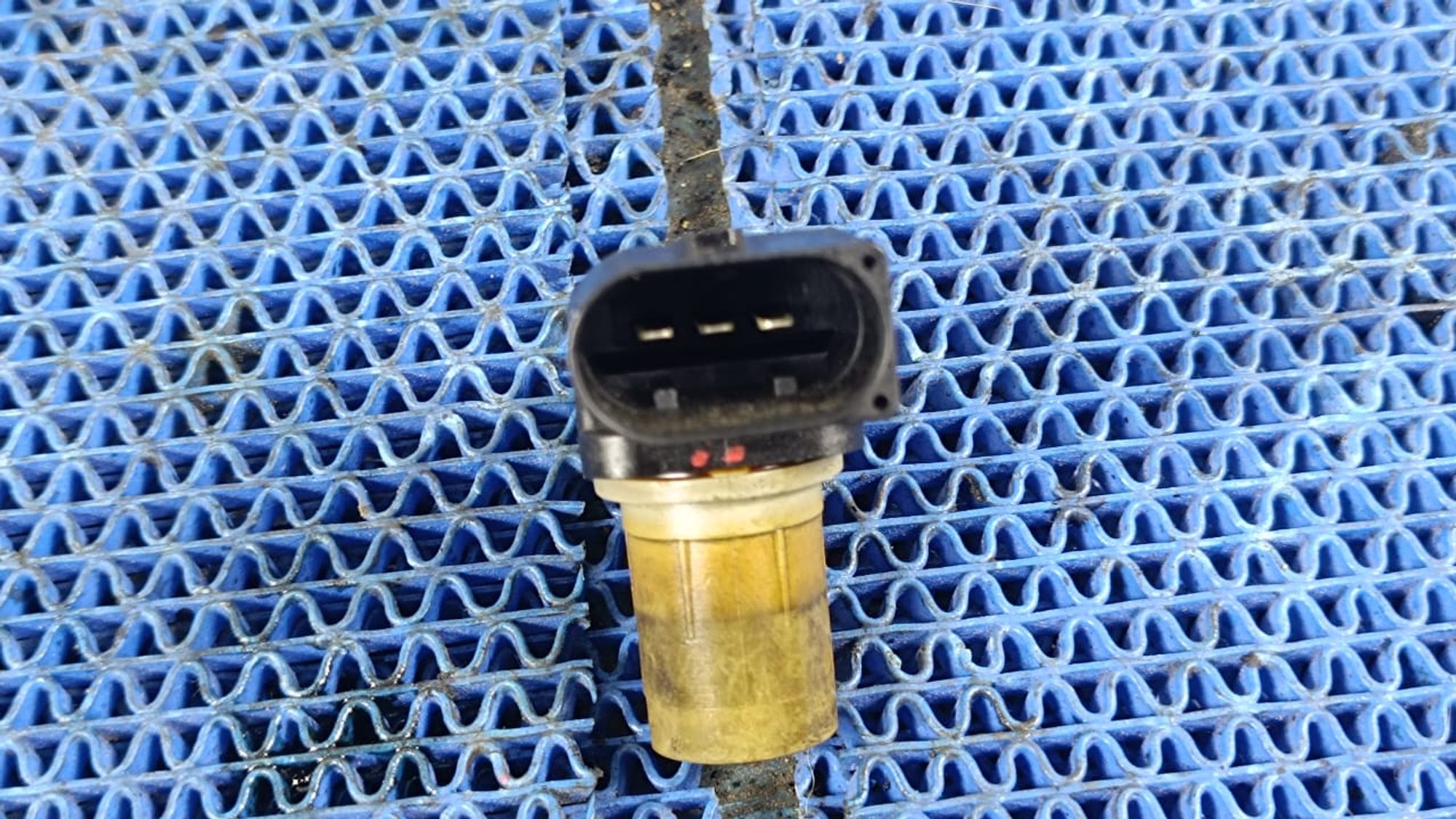 https://ycs.partsauto.market/partsauto-images/thmbs/userImages/72ad5fba4727bffbc6ea9a8c61494201/part/f1dbf584-4152-413c-a246-89347d6870b6_1745393543611.jpg