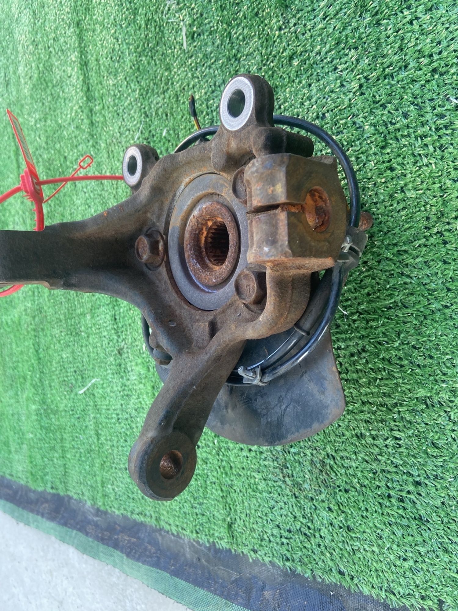 https://ycs.partsauto.market/partsauto-images/thmbs/userImages/740214793e290491788037994f11799a/part/1030a8f0-b956-4073-ad4b-82adc7cf65b2_1732074608418.jpg