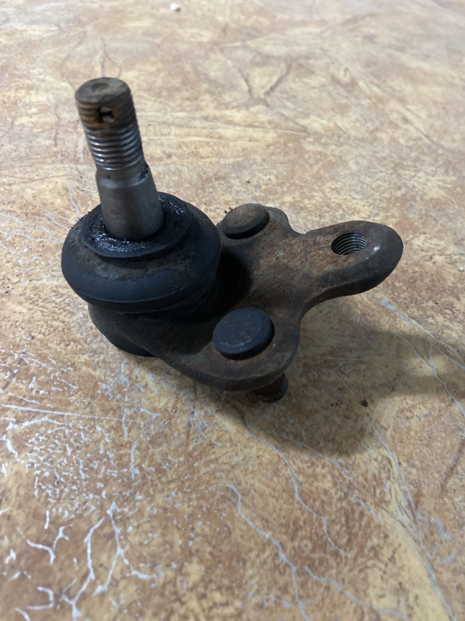 https://ycs.partsauto.market/partsauto-images/thmbs/userImages/740214793e290491788037994f11799a/part/2489d81b-b702-4683-9192-df7814405d2a_1730959617934.jpg