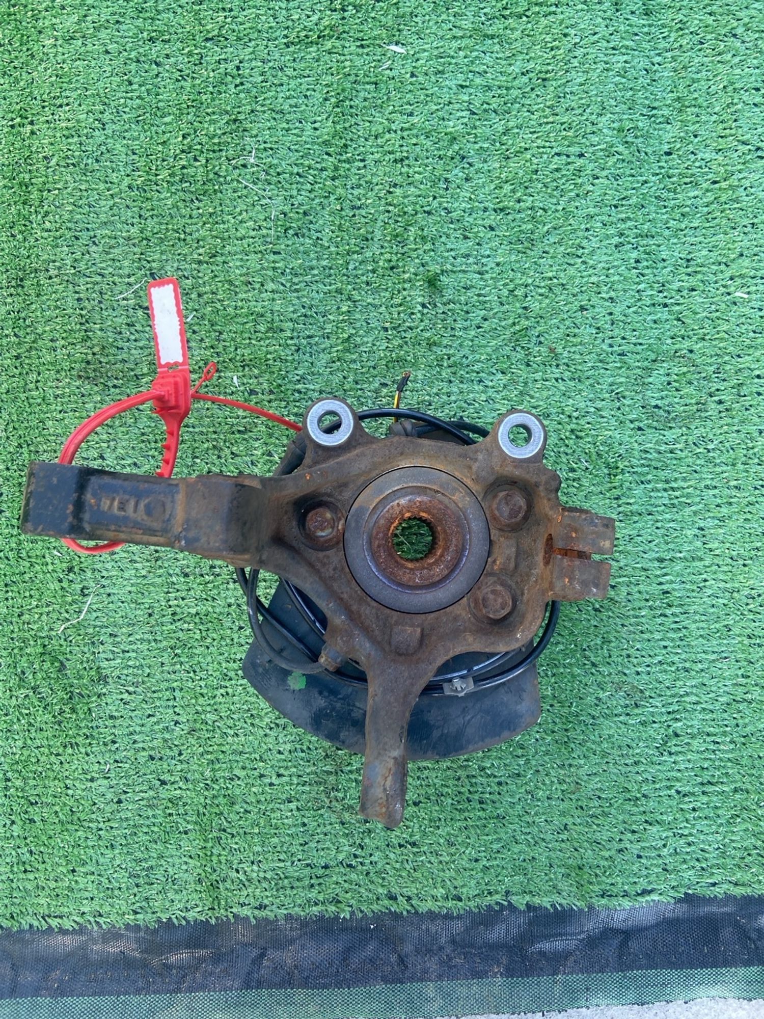 https://ycs.partsauto.market/partsauto-images/thmbs/userImages/740214793e290491788037994f11799a/part/78f4ee5f-3452-42c6-9a76-082d2918a8e5_1732074604904.jpg