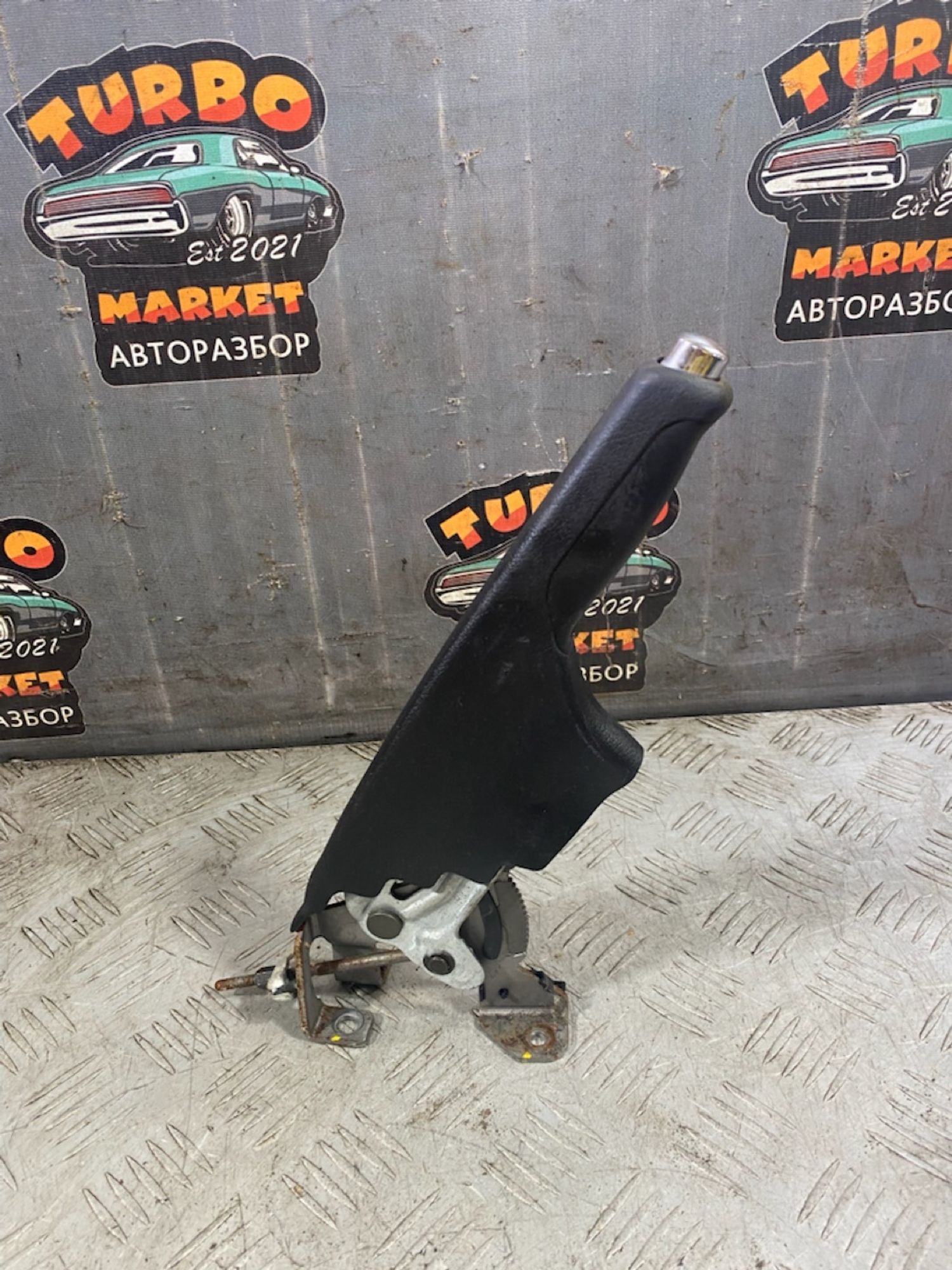 https://ycs.partsauto.market/partsauto-images/thmbs/userImages/7493bedda53ffbba18042670cc6fed05/part/0017f17e-5e86-454c-8490-4ee289452348_1726492737485.jpg