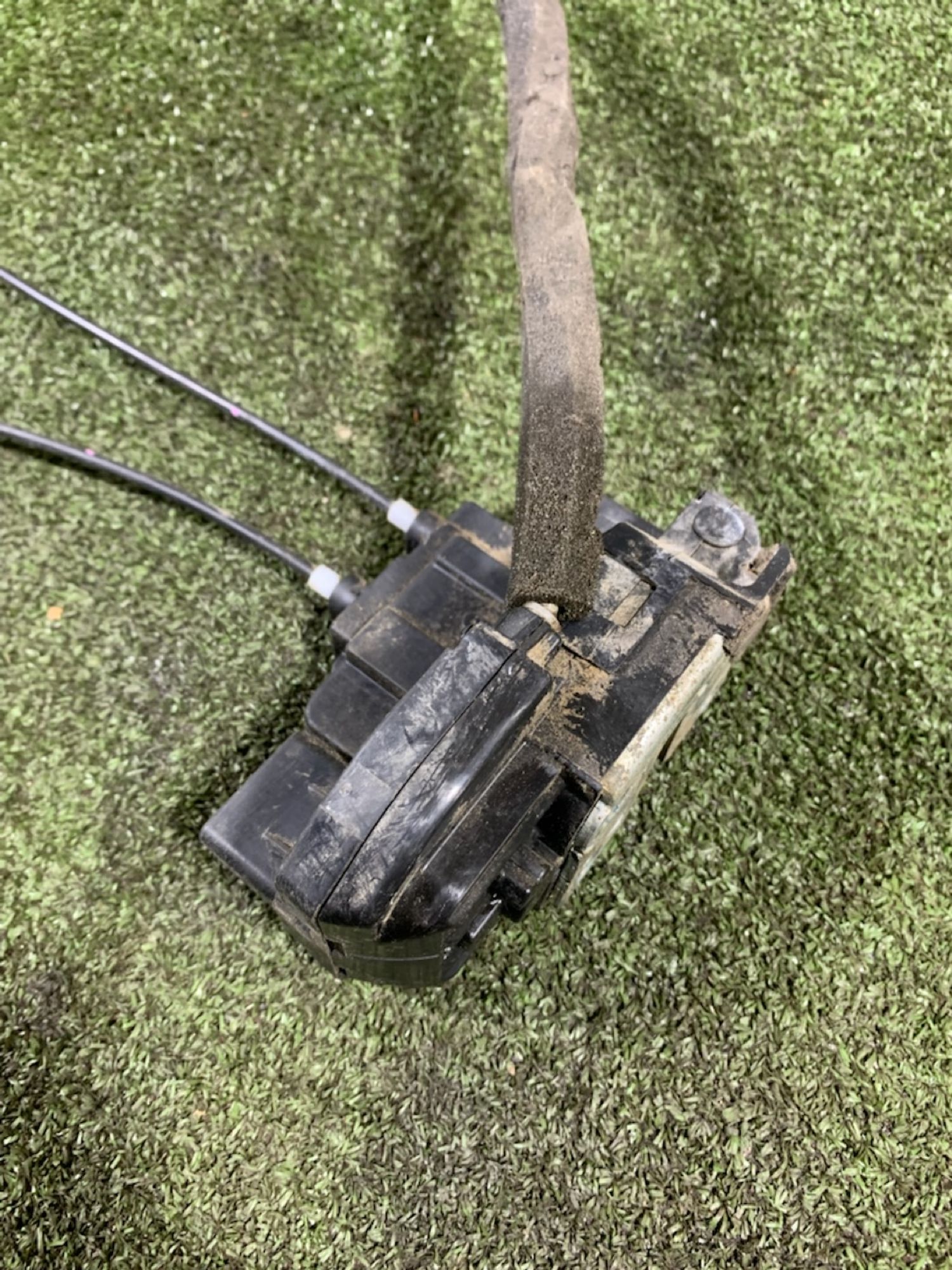 https://ycs.partsauto.market/partsauto-images/thmbs/userImages/7493bedda53ffbba18042670cc6fed05/part/0275e1d7-e4c4-4009-91f3-fcea40c13687_1736150652756.jpg
