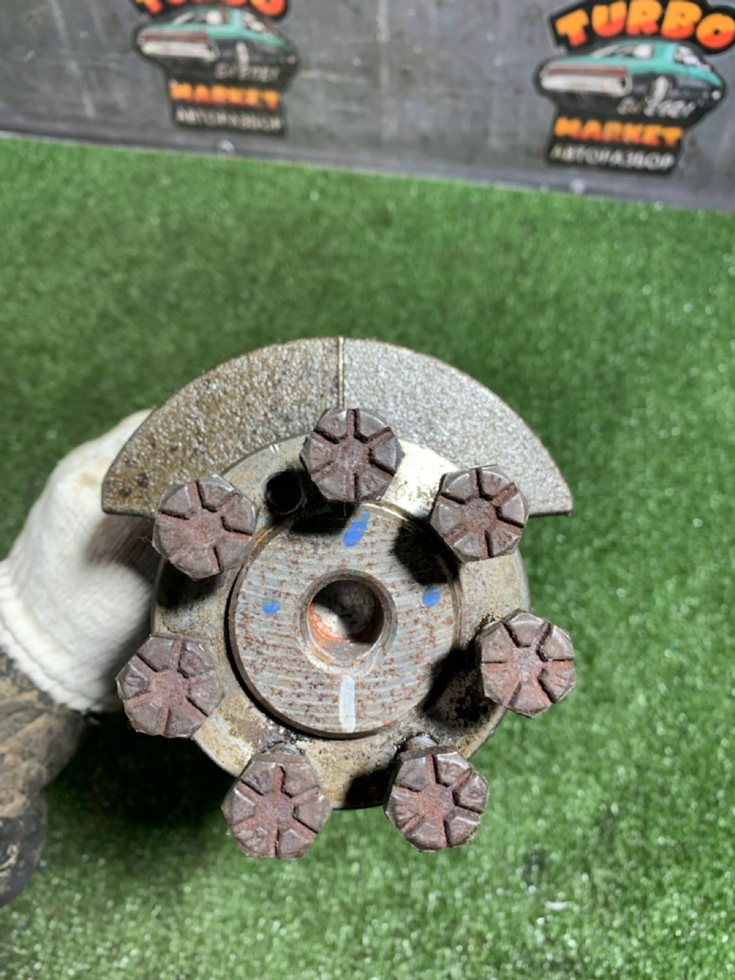 https://ycs.partsauto.market/partsauto-images/thmbs/userImages/7493bedda53ffbba18042670cc6fed05/part/037a49eb-e9f0-468e-b93d-60feb2303ad7_1730791830162.jpg