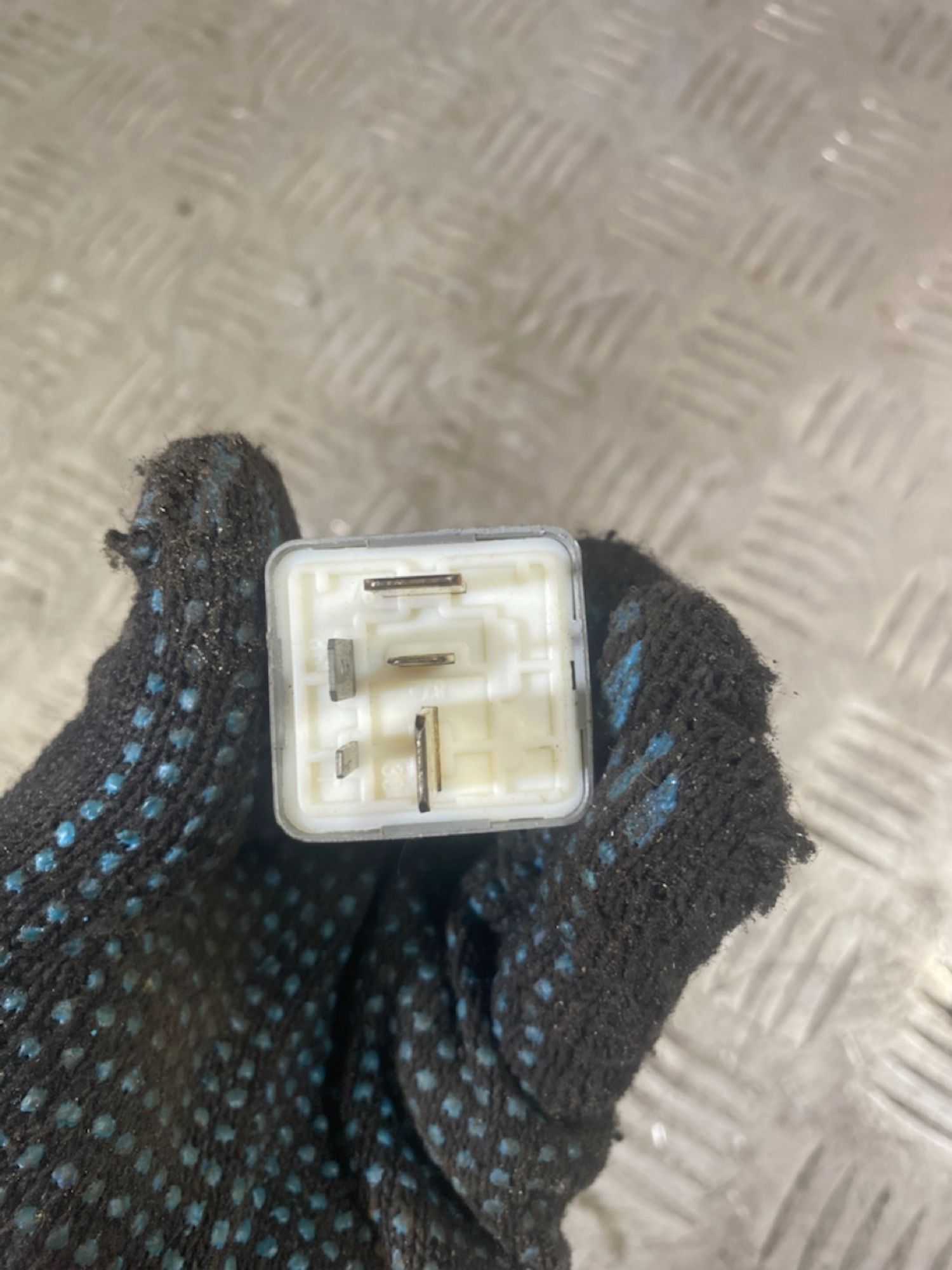 https://ycs.partsauto.market/partsauto-images/thmbs/userImages/7493bedda53ffbba18042670cc6fed05/part/03cea401-6993-4611-a0a2-634eaef52ea1_1721405866613.jpg