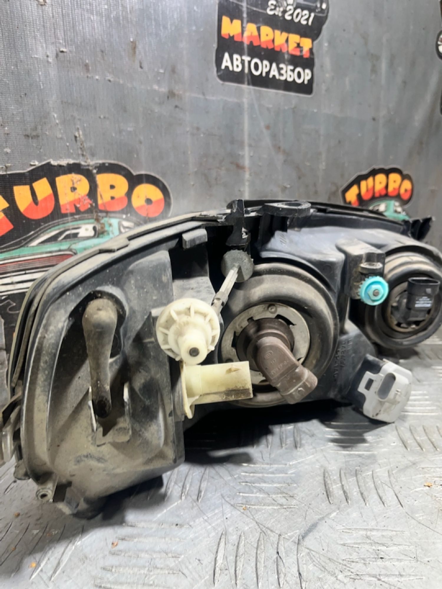 https://ycs.partsauto.market/partsauto-images/thmbs/userImages/7493bedda53ffbba18042670cc6fed05/part/03df2552-389a-4b51-963d-45fe828971f0_1729752661268.jpg
