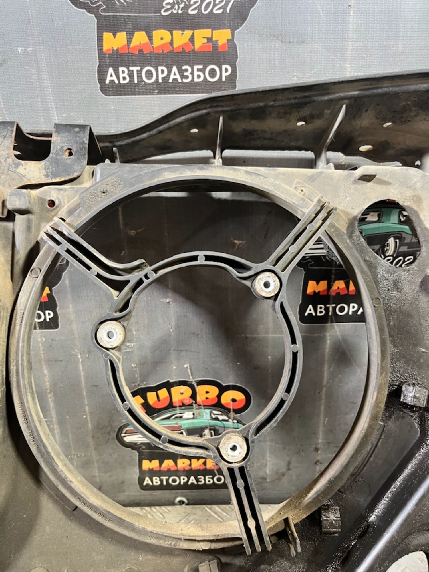https://ycs.partsauto.market/partsauto-images/thmbs/userImages/7493bedda53ffbba18042670cc6fed05/part/03ea6f43-d5dd-473a-9c8b-7dd9e395167e_1721319360462.jpg
