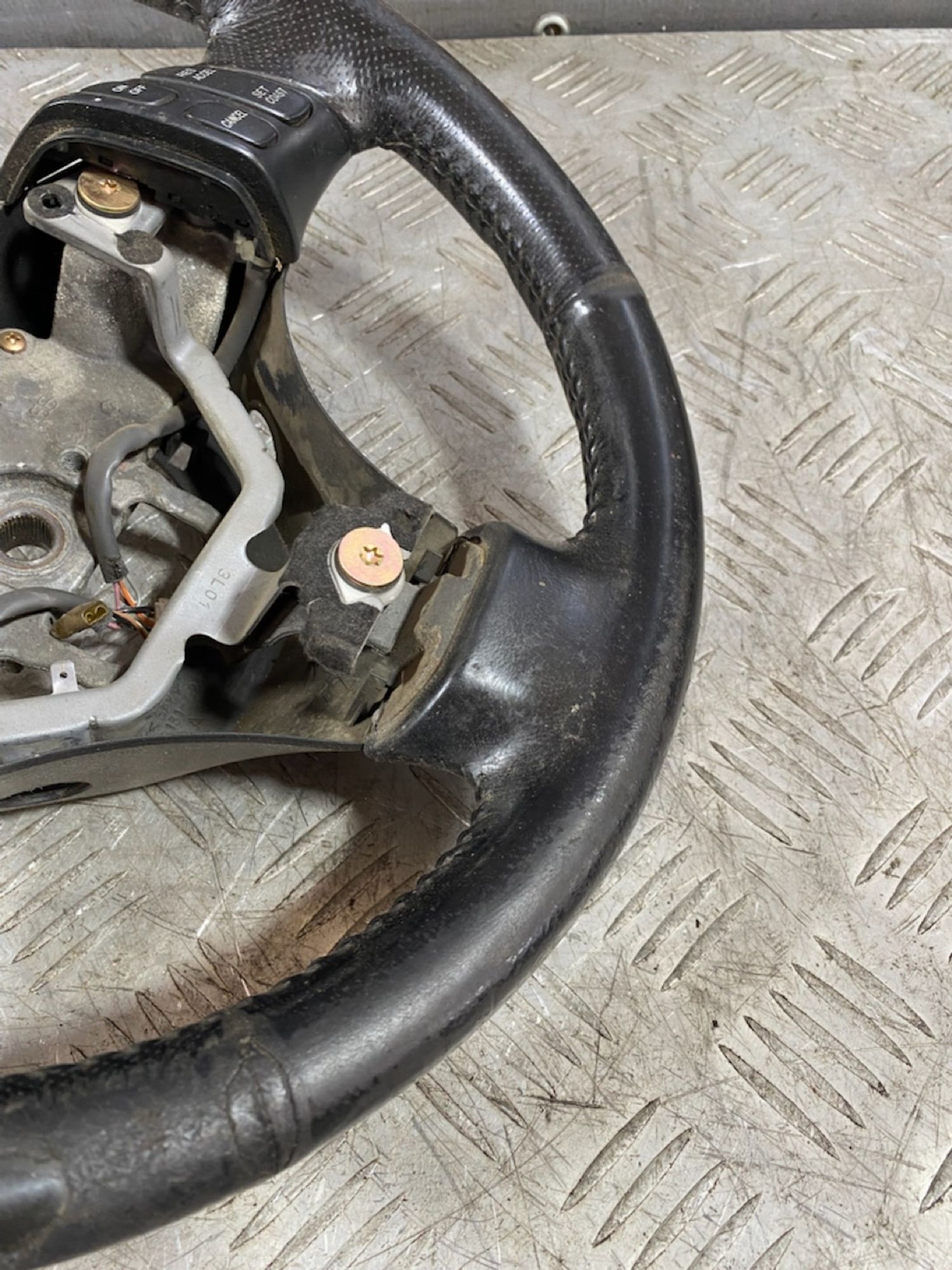 https://ycs.partsauto.market/partsauto-images/thmbs/userImages/7493bedda53ffbba18042670cc6fed05/part/06626c13-c538-4314-af92-c94f9629941d_1720449602865.jpg