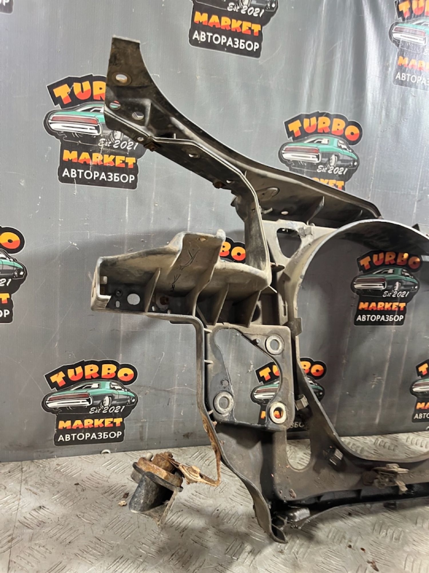 https://ycs.partsauto.market/partsauto-images/thmbs/userImages/7493bedda53ffbba18042670cc6fed05/part/0805d070-1dda-49ce-bfa1-58861a7ce445_1721319354554.jpg