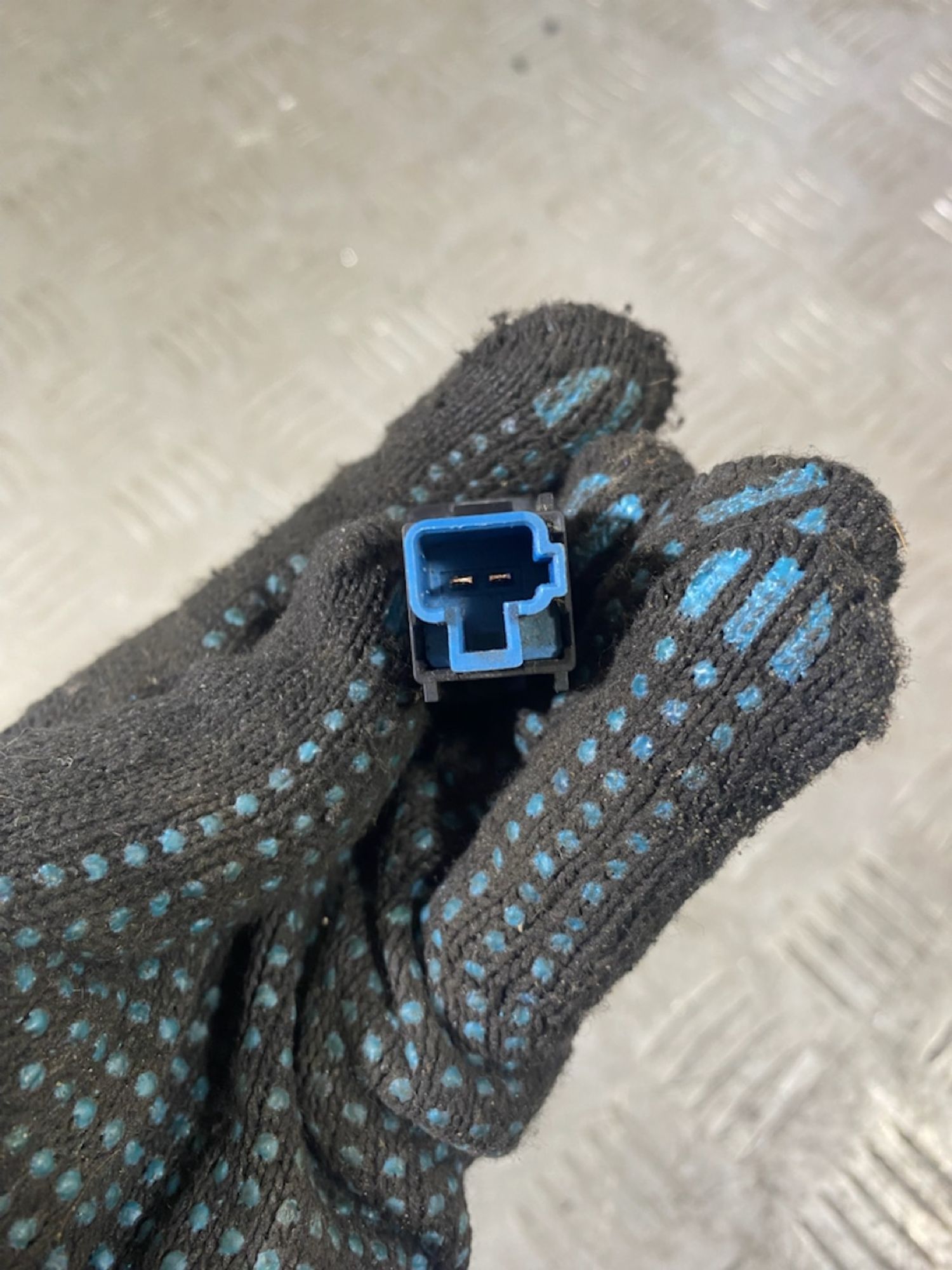 https://ycs.partsauto.market/partsauto-images/thmbs/userImages/7493bedda53ffbba18042670cc6fed05/part/09cac59f-1664-4f1c-9102-9abf356b737d_1722076703302.jpg