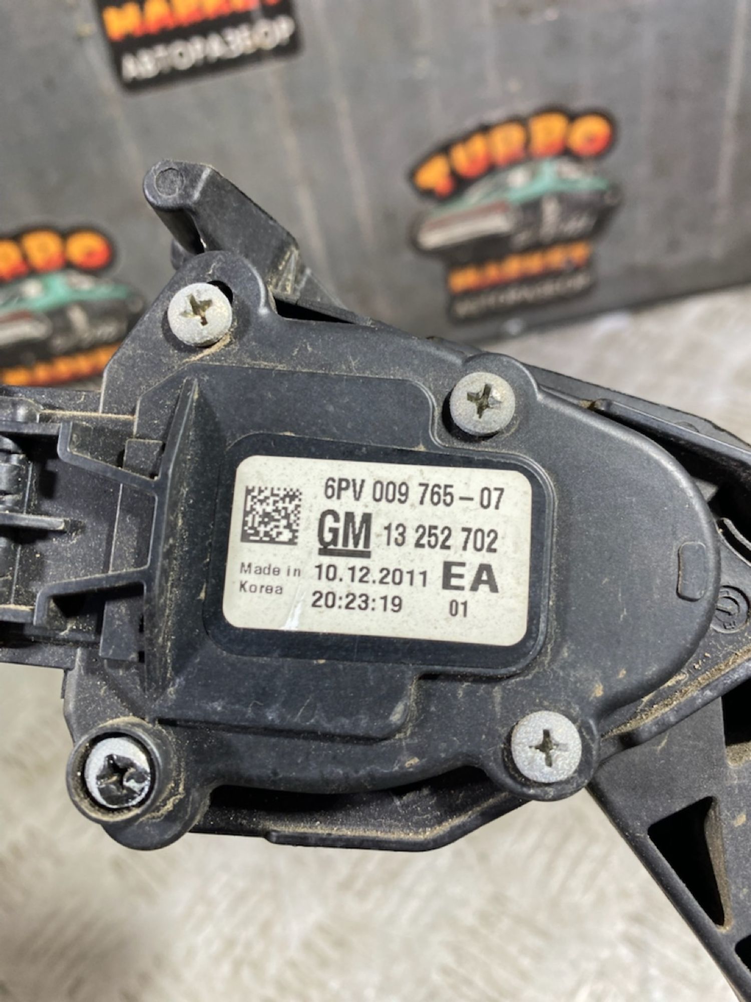 https://ycs.partsauto.market/partsauto-images/thmbs/userImages/7493bedda53ffbba18042670cc6fed05/part/0b01af8a-4c09-4c17-8d26-7541115793fc_1728560619169.jpg