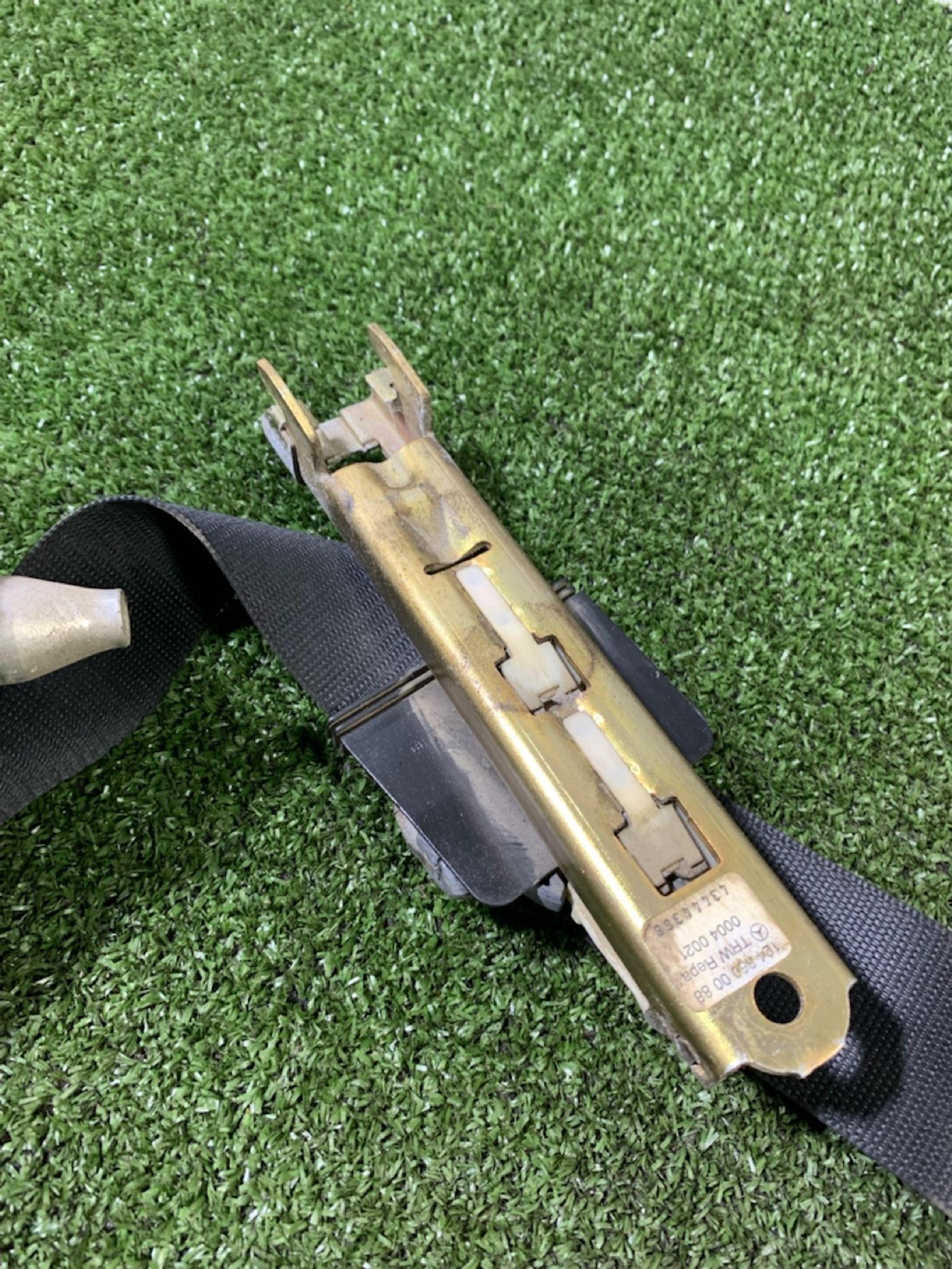 https://ycs.partsauto.market/partsauto-images/thmbs/userImages/7493bedda53ffbba18042670cc6fed05/part/0ba3c4c9-fecd-4b2b-ab9d-df599df162be_1736775444374.jpg