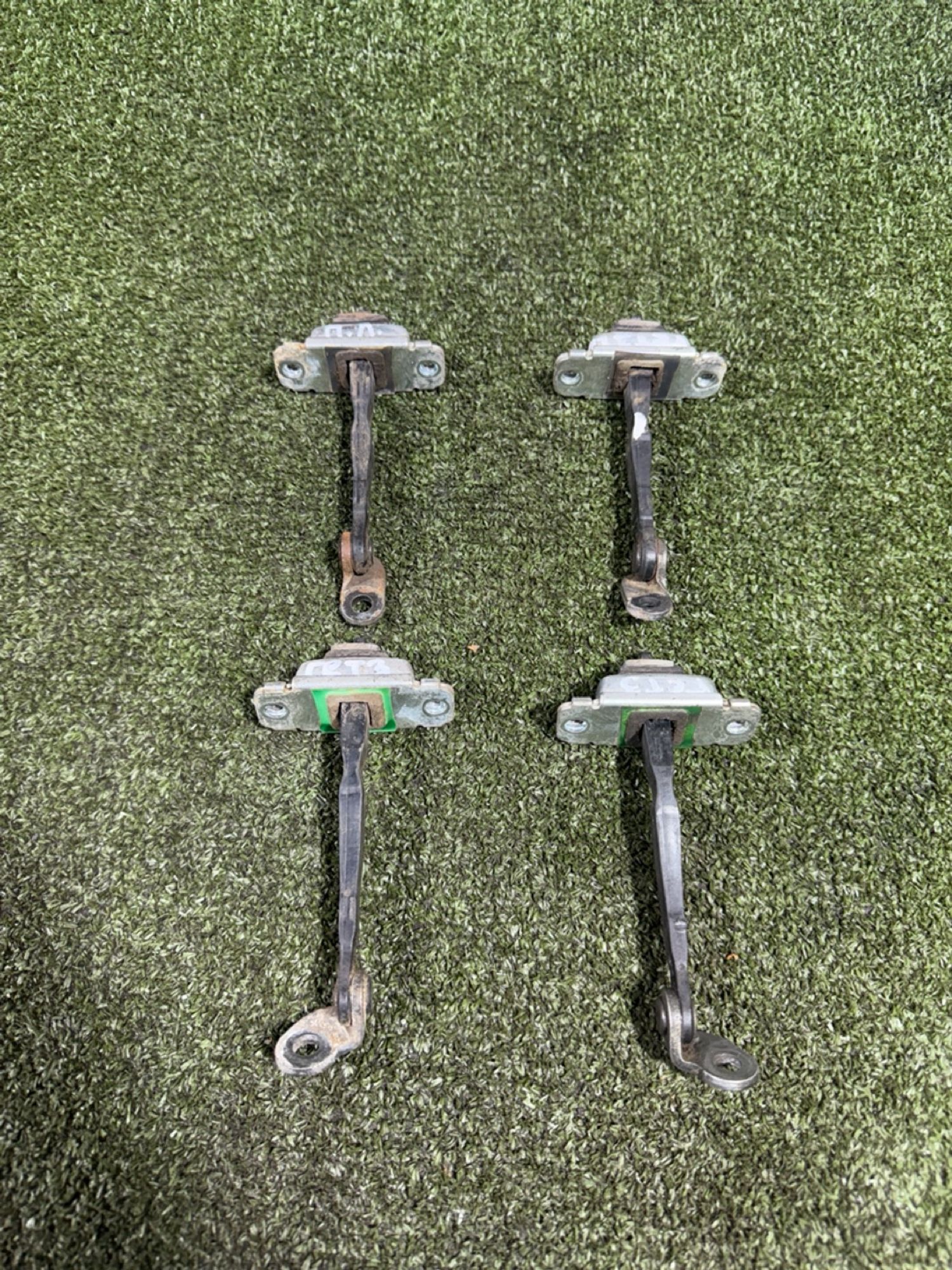 https://ycs.partsauto.market/partsauto-images/thmbs/userImages/7493bedda53ffbba18042670cc6fed05/part/0cddd26b-0fcb-4a2d-bfc5-1701cdfbbfee_1736855230720.jpg