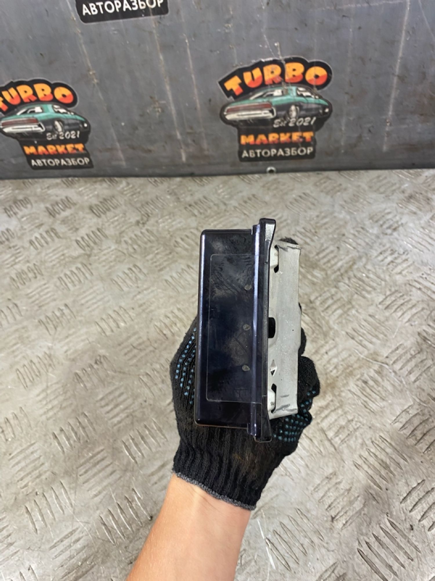 https://ycs.partsauto.market/partsauto-images/thmbs/userImages/7493bedda53ffbba18042670cc6fed05/part/101ccca9-aaf0-4570-a337-ba7d827f4dfa_1724856073714.jpg
