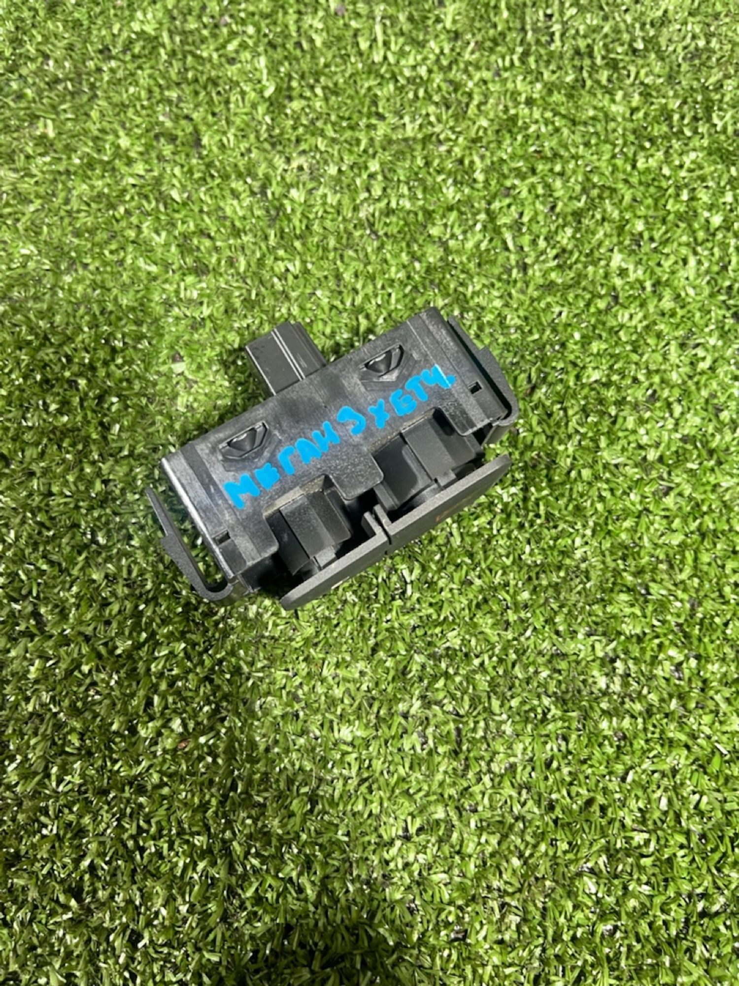 https://ycs.partsauto.market/partsauto-images/thmbs/userImages/7493bedda53ffbba18042670cc6fed05/part/1028df29-0dc0-4f3b-942e-af2545365954_1733216953589.jpg