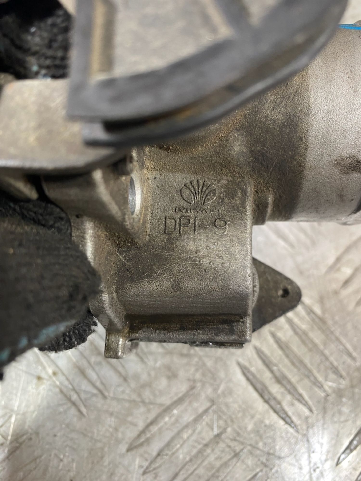 https://ycs.partsauto.market/partsauto-images/thmbs/userImages/7493bedda53ffbba18042670cc6fed05/part/10903504-2eef-4fbf-b842-d8f380717474_1721656581529.jpg