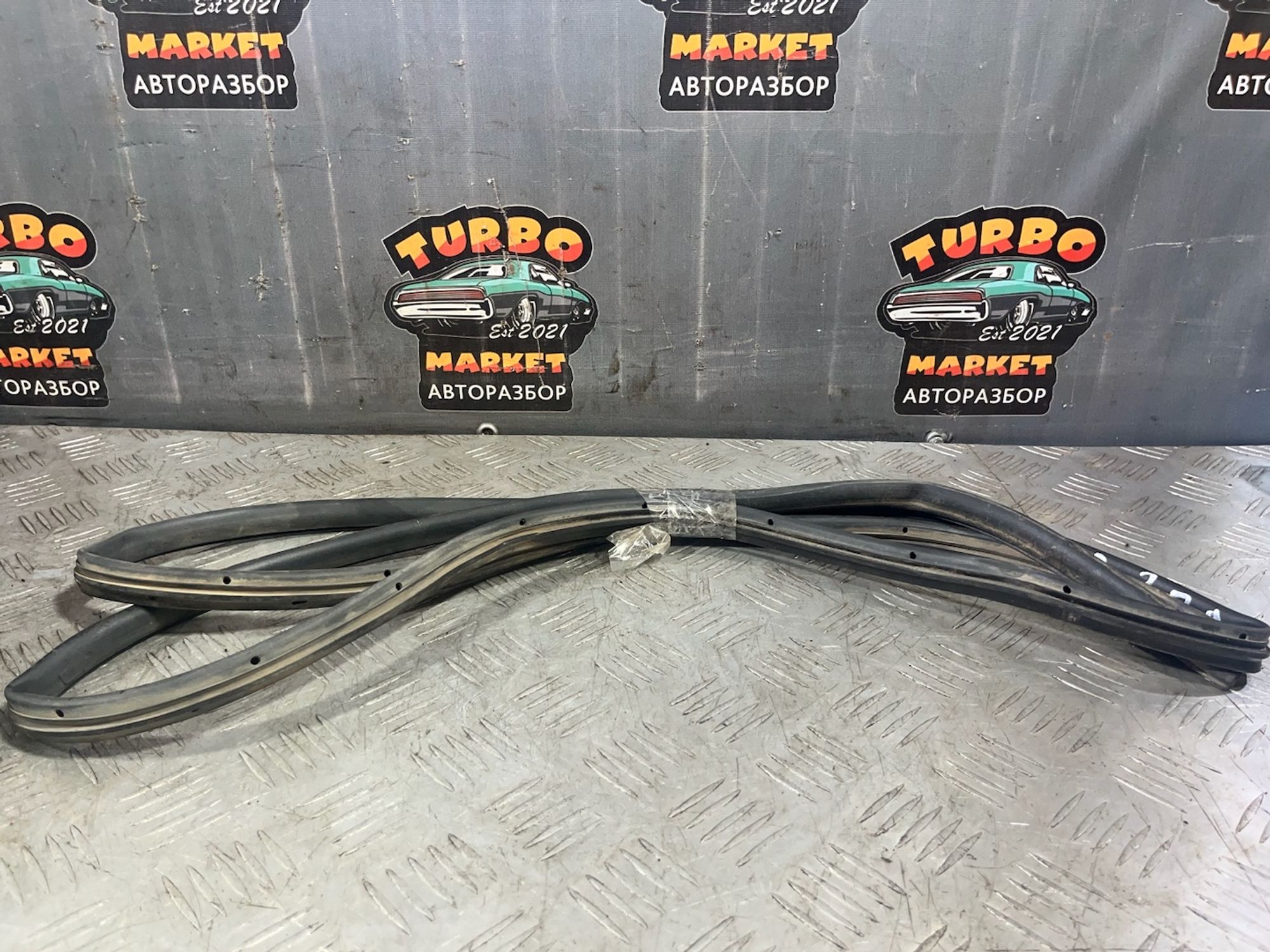 https://ycs.partsauto.market/partsauto-images/thmbs/userImages/7493bedda53ffbba18042670cc6fed05/part/10fd09e0-57bd-4eff-8ad4-284e39ef527c_1720702202415.jpg