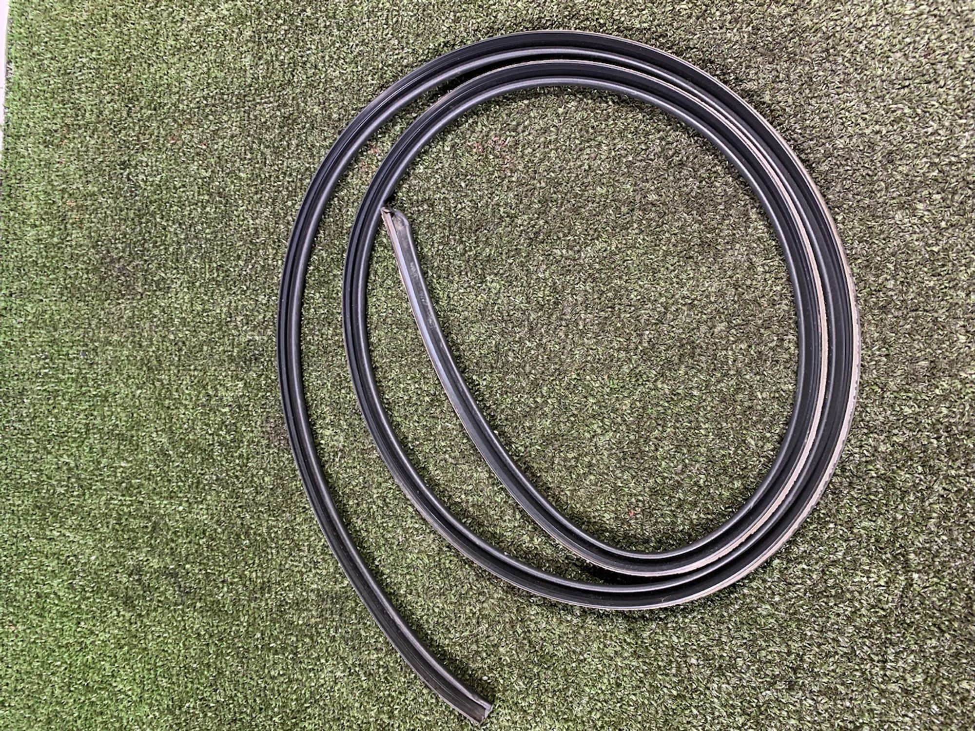 https://ycs.partsauto.market/partsauto-images/thmbs/userImages/7493bedda53ffbba18042670cc6fed05/part/11482517-4397-4c56-9a57-800b166c1a5a_1739519042747.jpg