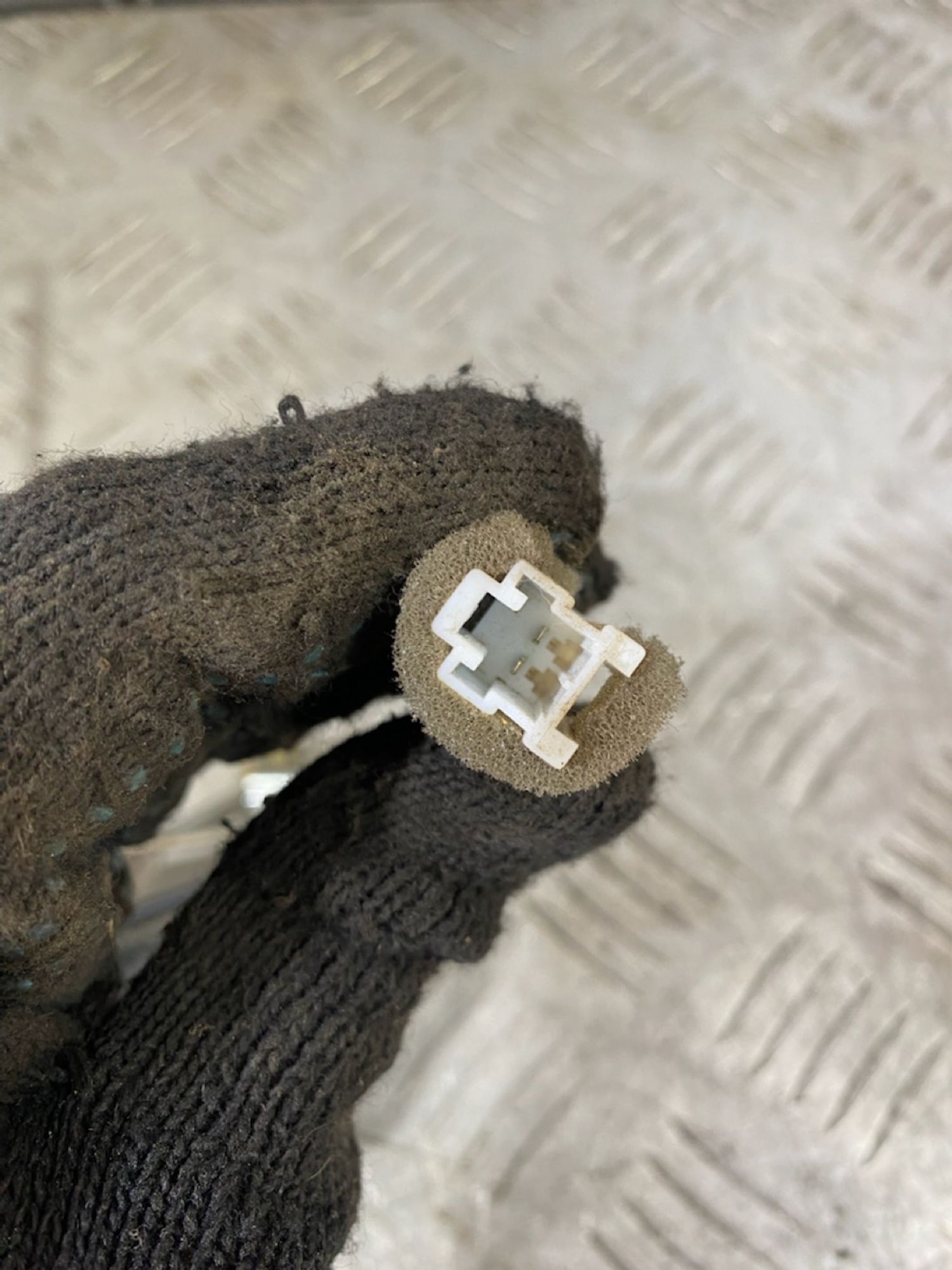 https://ycs.partsauto.market/partsauto-images/thmbs/userImages/7493bedda53ffbba18042670cc6fed05/part/11a121c5-d488-45c1-9ba9-e026c3f2baff_1723470878590.jpg