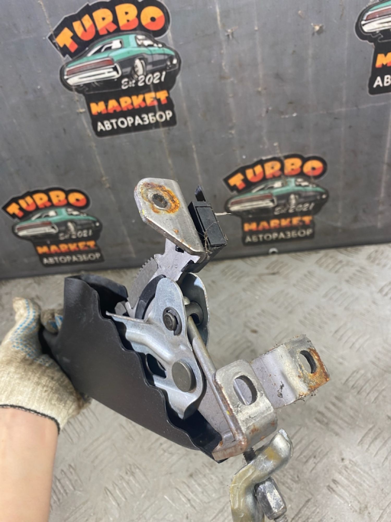 https://ycs.partsauto.market/partsauto-images/thmbs/userImages/7493bedda53ffbba18042670cc6fed05/part/140c6d24-fc26-472c-90b4-3bbe1a337899_1726492742025.jpg