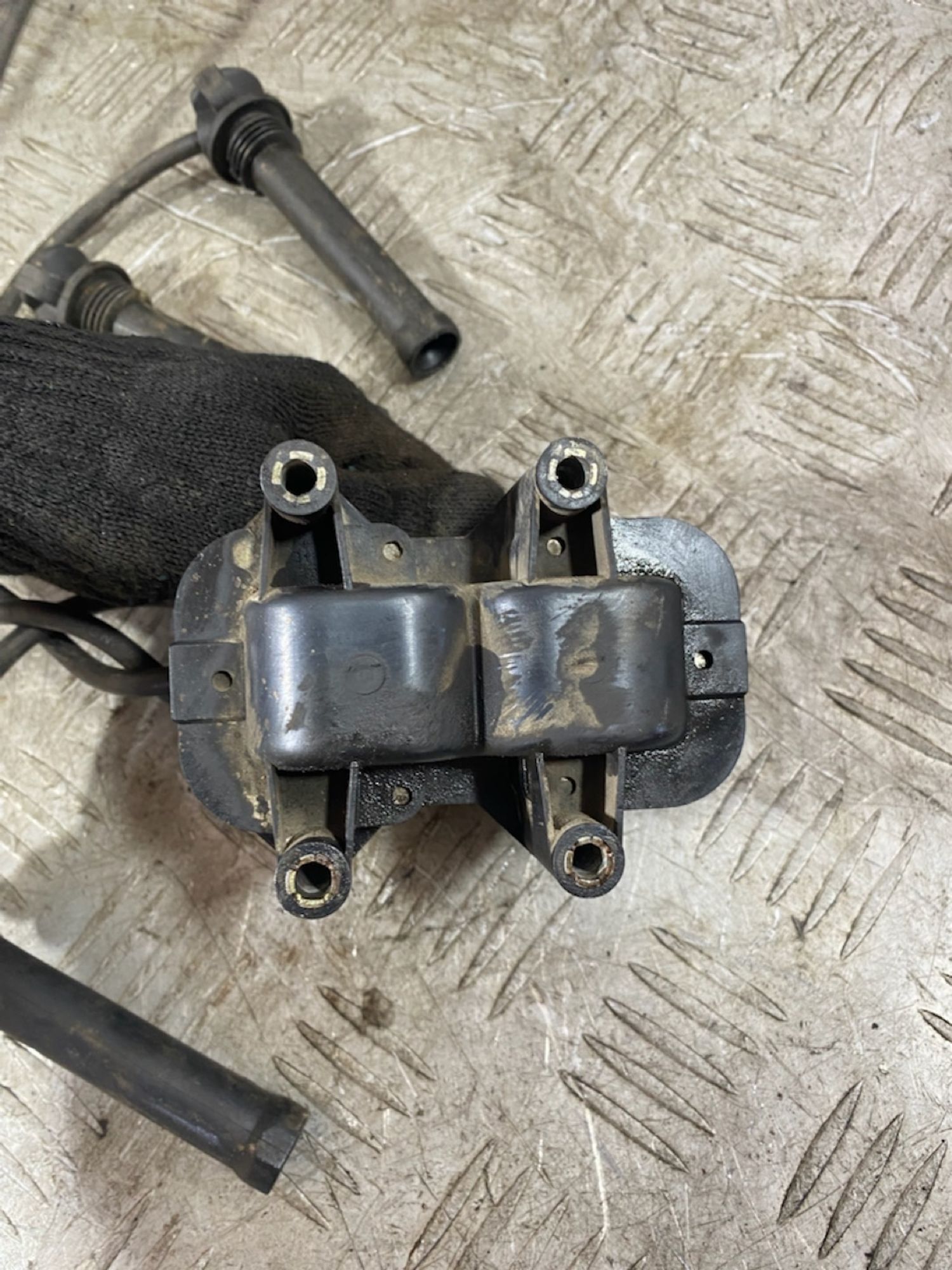 https://ycs.partsauto.market/partsauto-images/thmbs/userImages/7493bedda53ffbba18042670cc6fed05/part/14fb330f-283d-4dfe-9247-3fac0c9ffda3_1724856250636.jpg