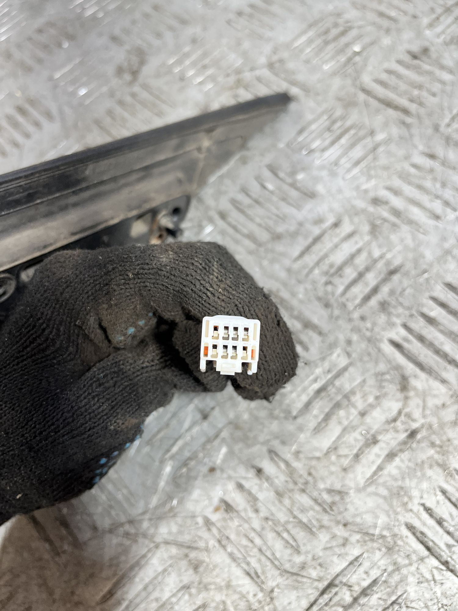 https://ycs.partsauto.market/partsauto-images/thmbs/userImages/7493bedda53ffbba18042670cc6fed05/part/1535483f-77e7-4a8c-aa15-8e5d92bfb834_1719919129160.jpg