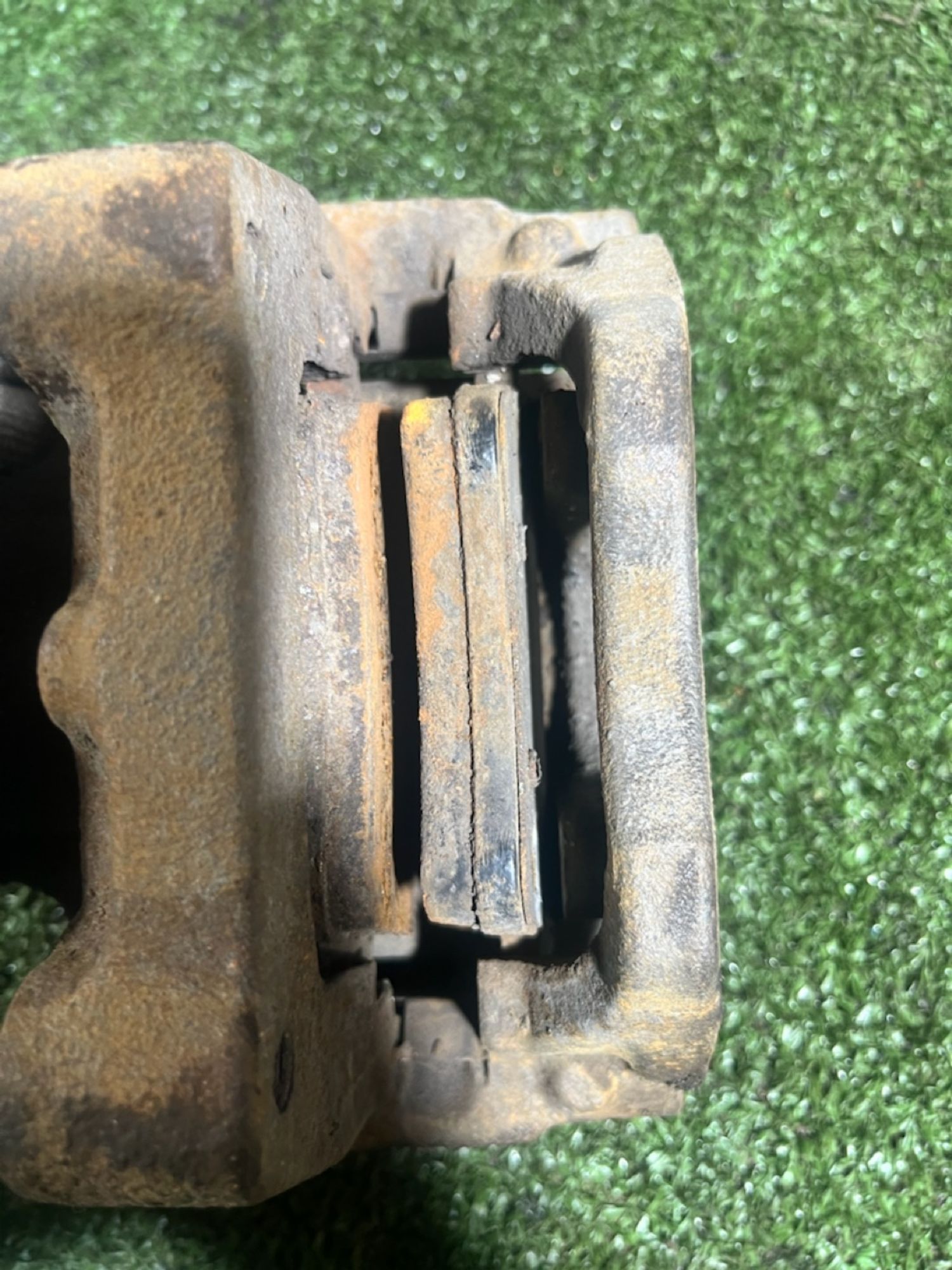 https://ycs.partsauto.market/partsauto-images/thmbs/userImages/7493bedda53ffbba18042670cc6fed05/part/15361366-b9f8-481a-8444-3dcc0b5c4fac_1730385405720.jpg