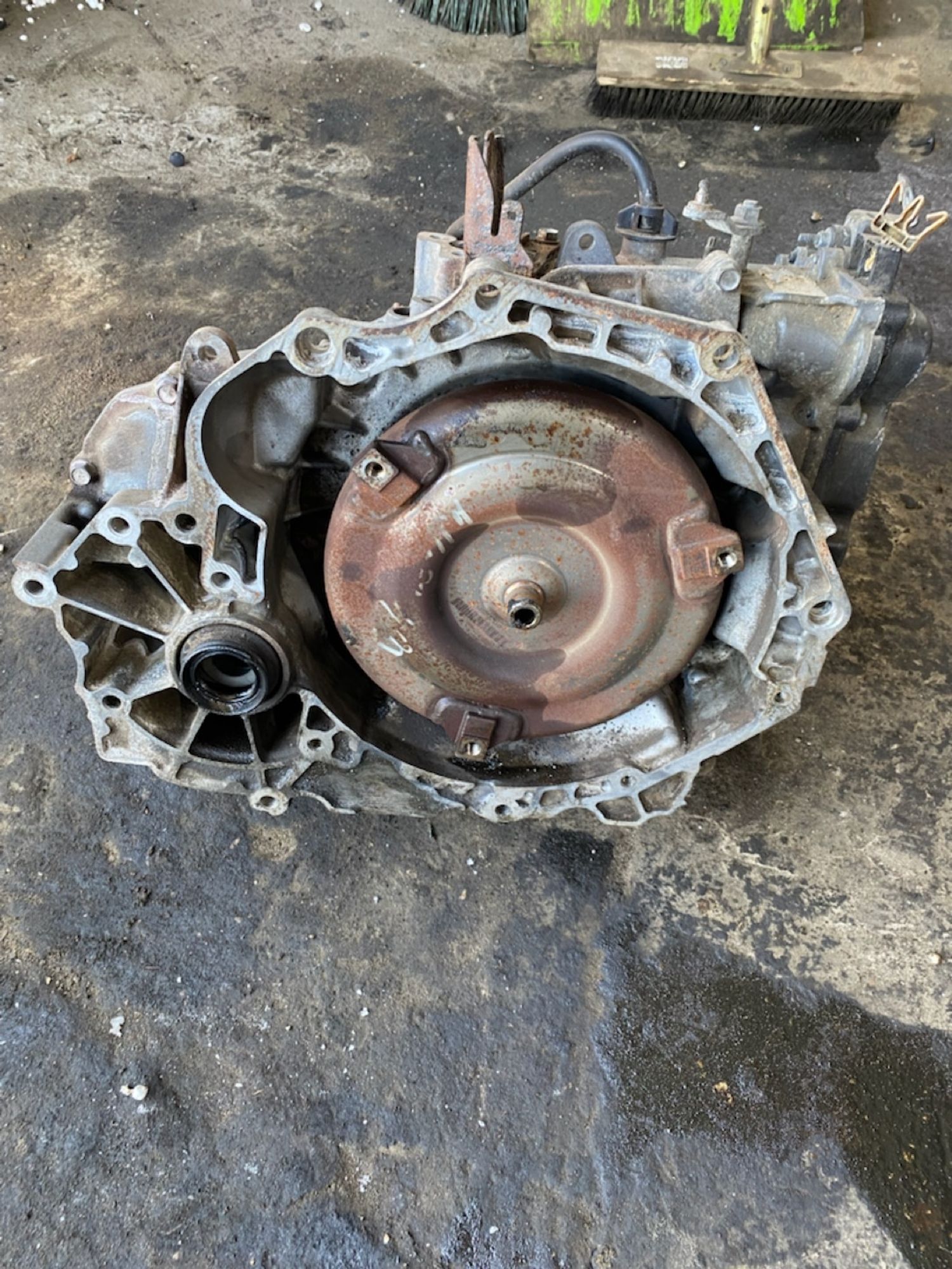 https://ycs.partsauto.market/partsauto-images/thmbs/userImages/7493bedda53ffbba18042670cc6fed05/part/169a33f9-dc25-49eb-b441-4d5f54e02204_1729095304769.jpg