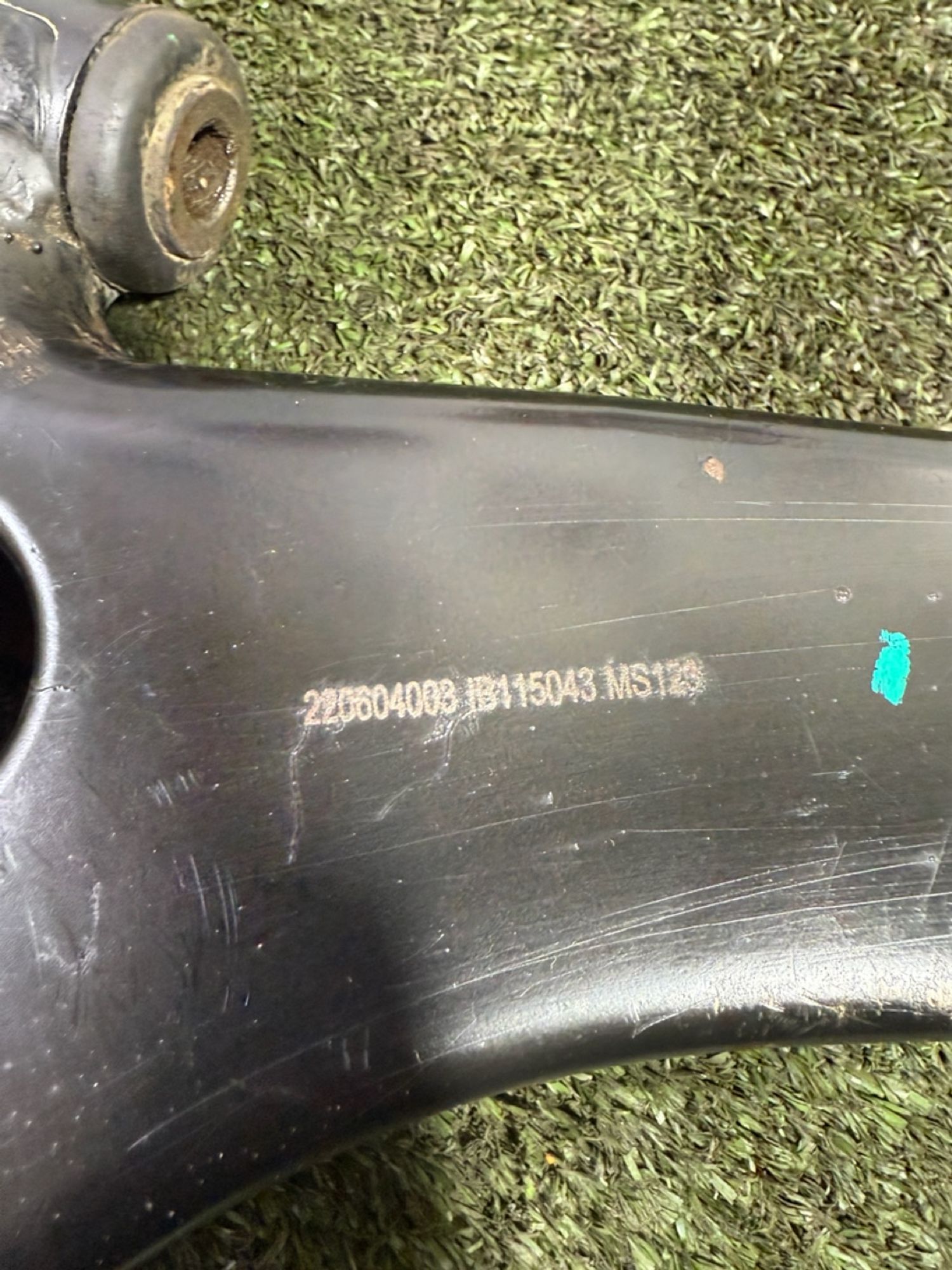 https://ycs.partsauto.market/partsauto-images/thmbs/userImages/7493bedda53ffbba18042670cc6fed05/part/18bd1cb3-48dd-44a5-ba19-48477e924af7_1747137736868.jpg