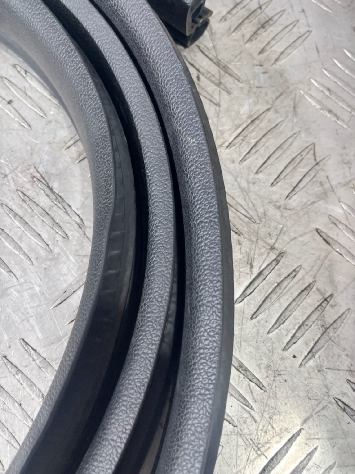 https://ycs.partsauto.market/partsauto-images/thmbs/userImages/7493bedda53ffbba18042670cc6fed05/part/1a2fa205-f06c-4c85-8352-59abc7765432_1720694681588.jpg