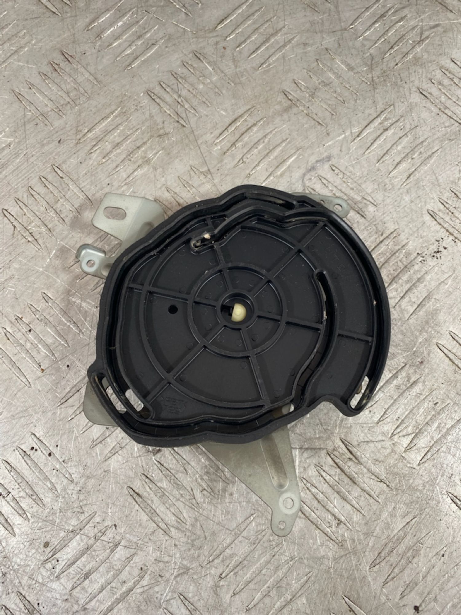 https://ycs.partsauto.market/partsauto-images/thmbs/userImages/7493bedda53ffbba18042670cc6fed05/part/1b49f746-74cc-440e-a3af-cd7bb7f3a9bc_1722256038110.jpg