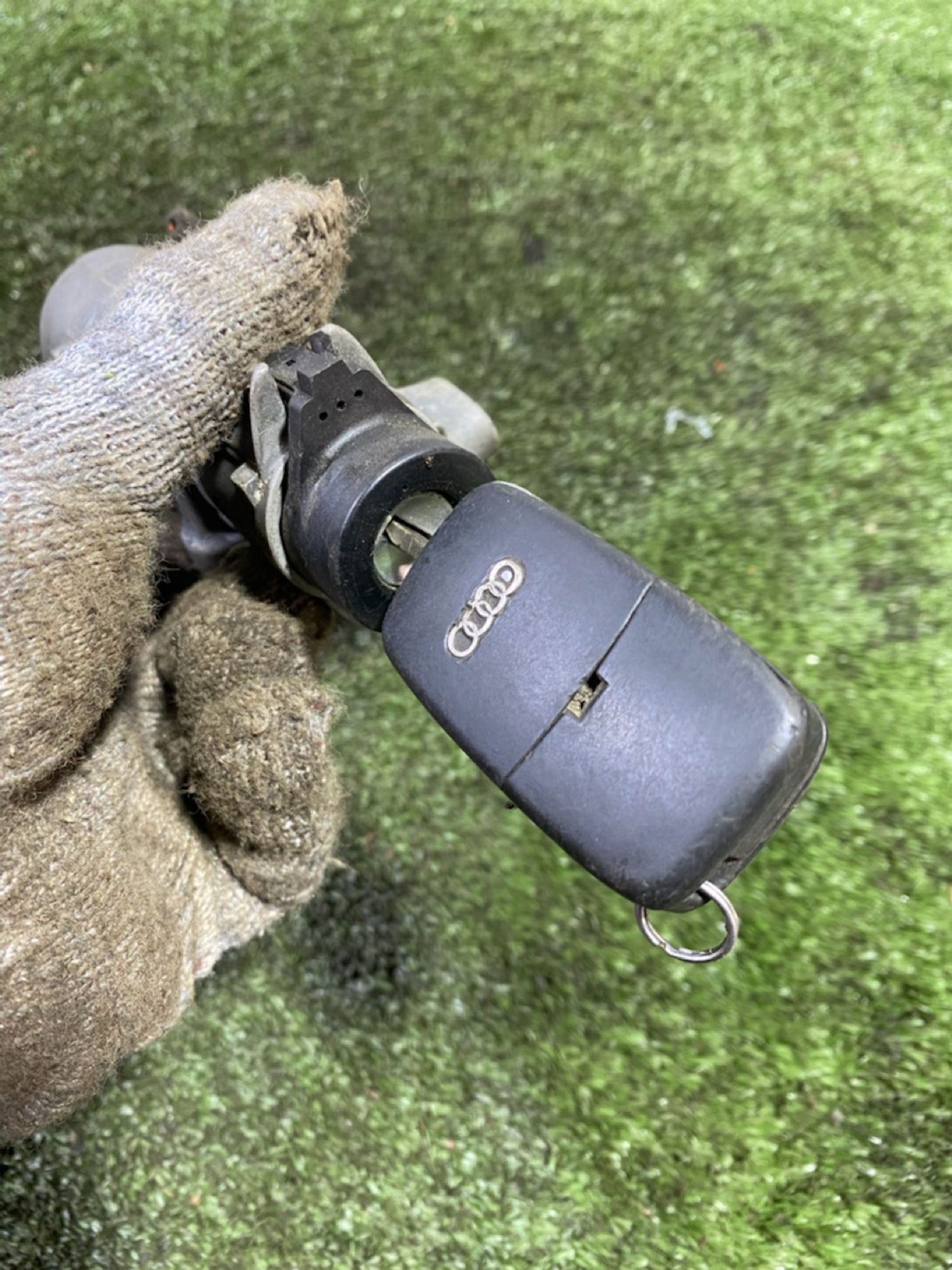 https://ycs.partsauto.market/partsauto-images/thmbs/userImages/7493bedda53ffbba18042670cc6fed05/part/1b6de8c3-d5cb-49c4-a1f0-6379cb3290fe_1745316546779.jpg