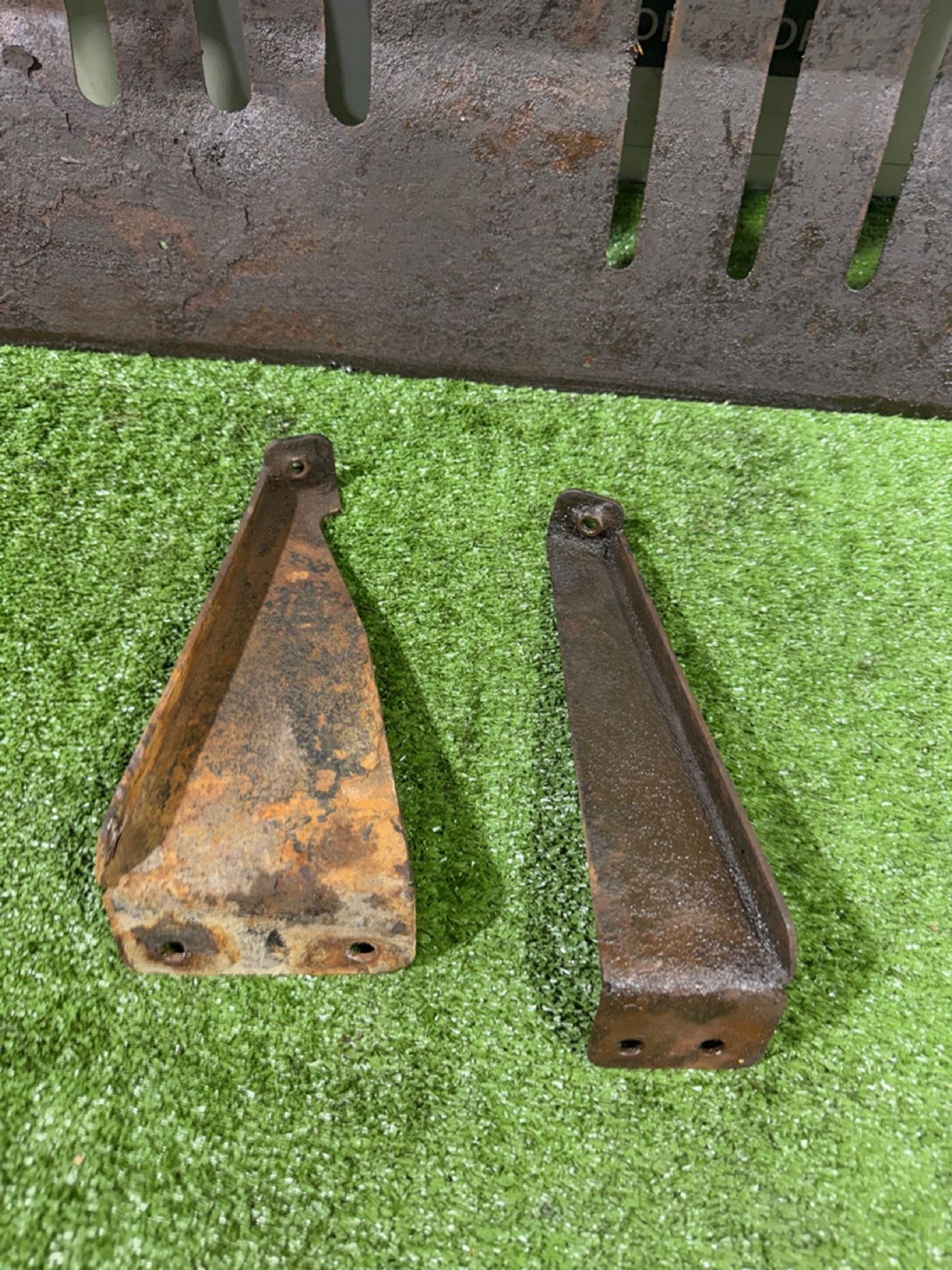 https://ycs.partsauto.market/partsauto-images/thmbs/userImages/7493bedda53ffbba18042670cc6fed05/part/1c8a1de9-ffe5-4e58-b568-dd5424627db6_1740140687731.jpg