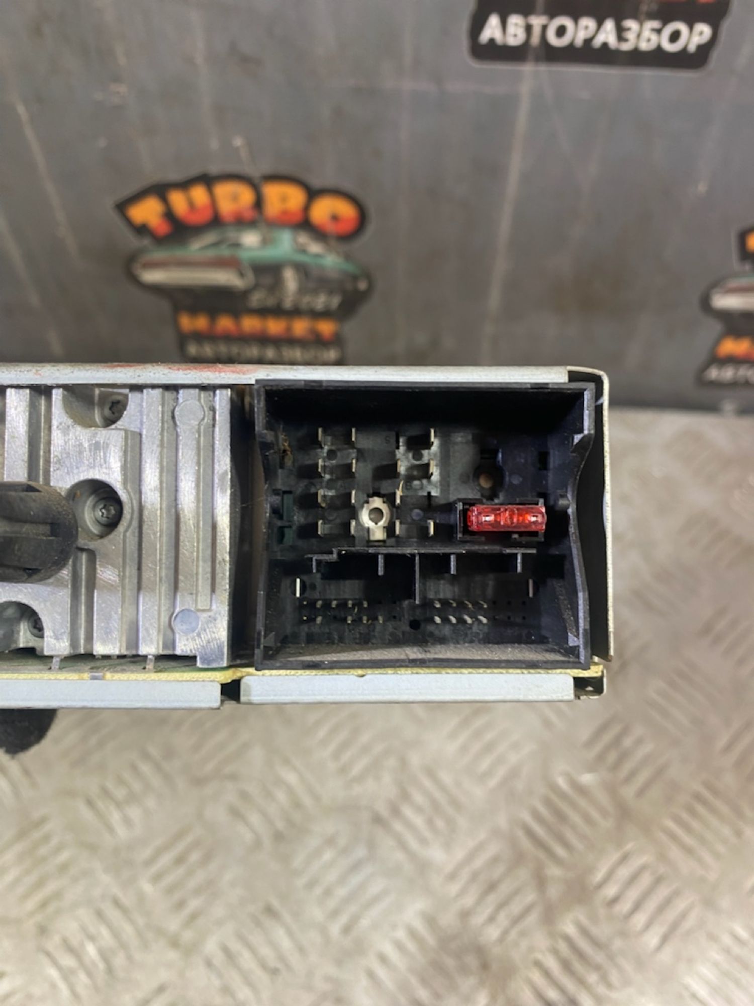 https://ycs.partsauto.market/partsauto-images/thmbs/userImages/7493bedda53ffbba18042670cc6fed05/part/1c960ae8-0ad4-4915-a842-0dfa99e9114a_1721734920895.jpg